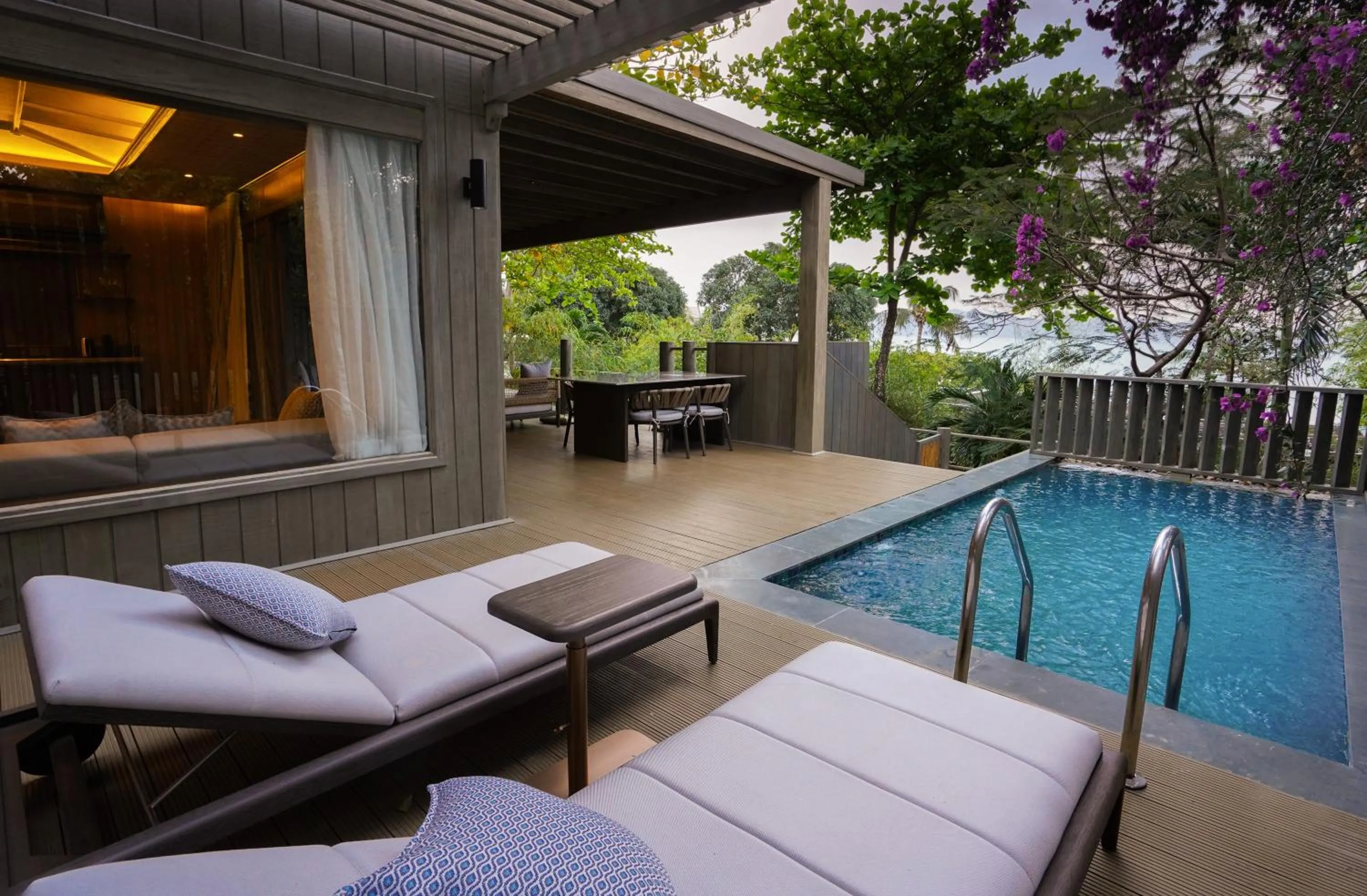 Swimming pool in An Lam Retreats Ninh Van Bay