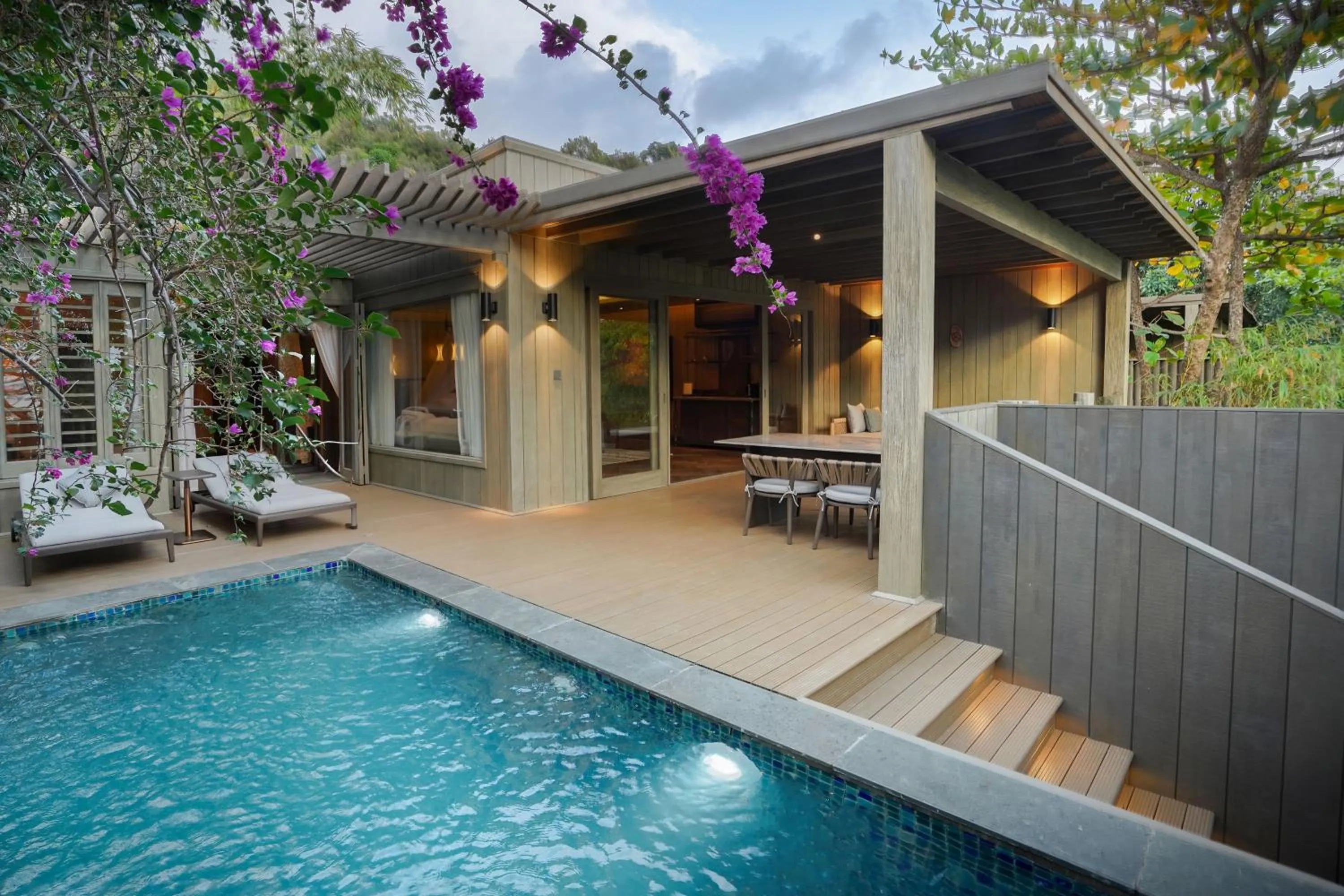 Swimming pool in An Lam Retreats Ninh Van Bay