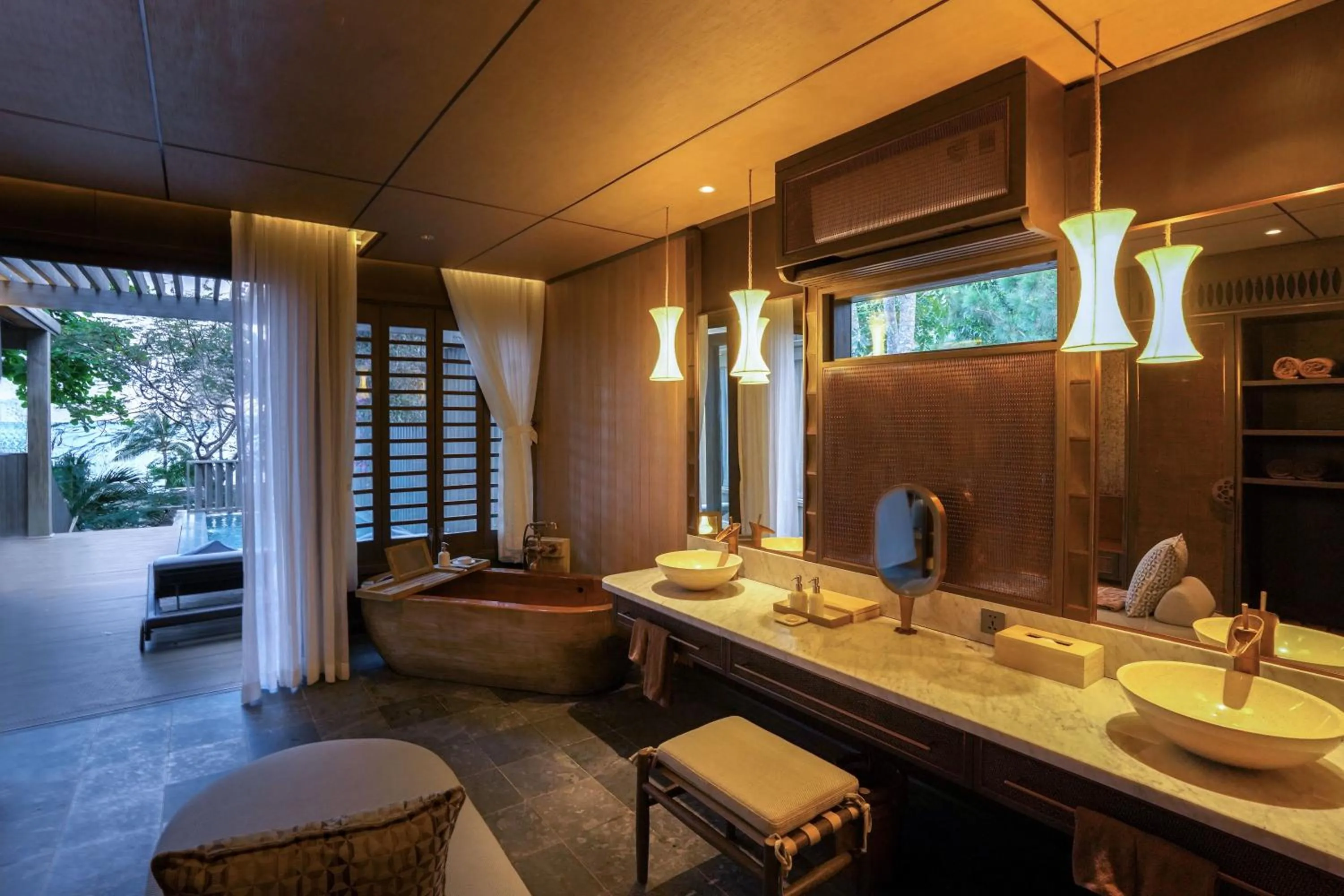 Bathroom in An Lam Retreats Ninh Van Bay
