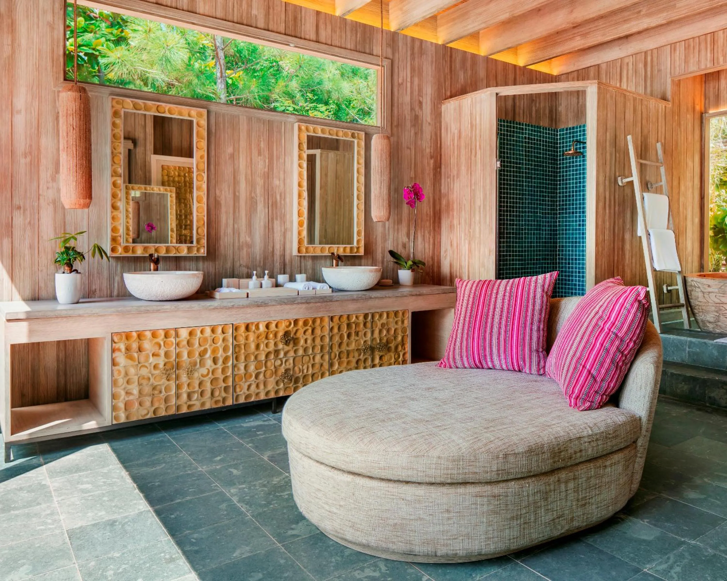 Bathroom in An Lam Retreats Ninh Van Bay