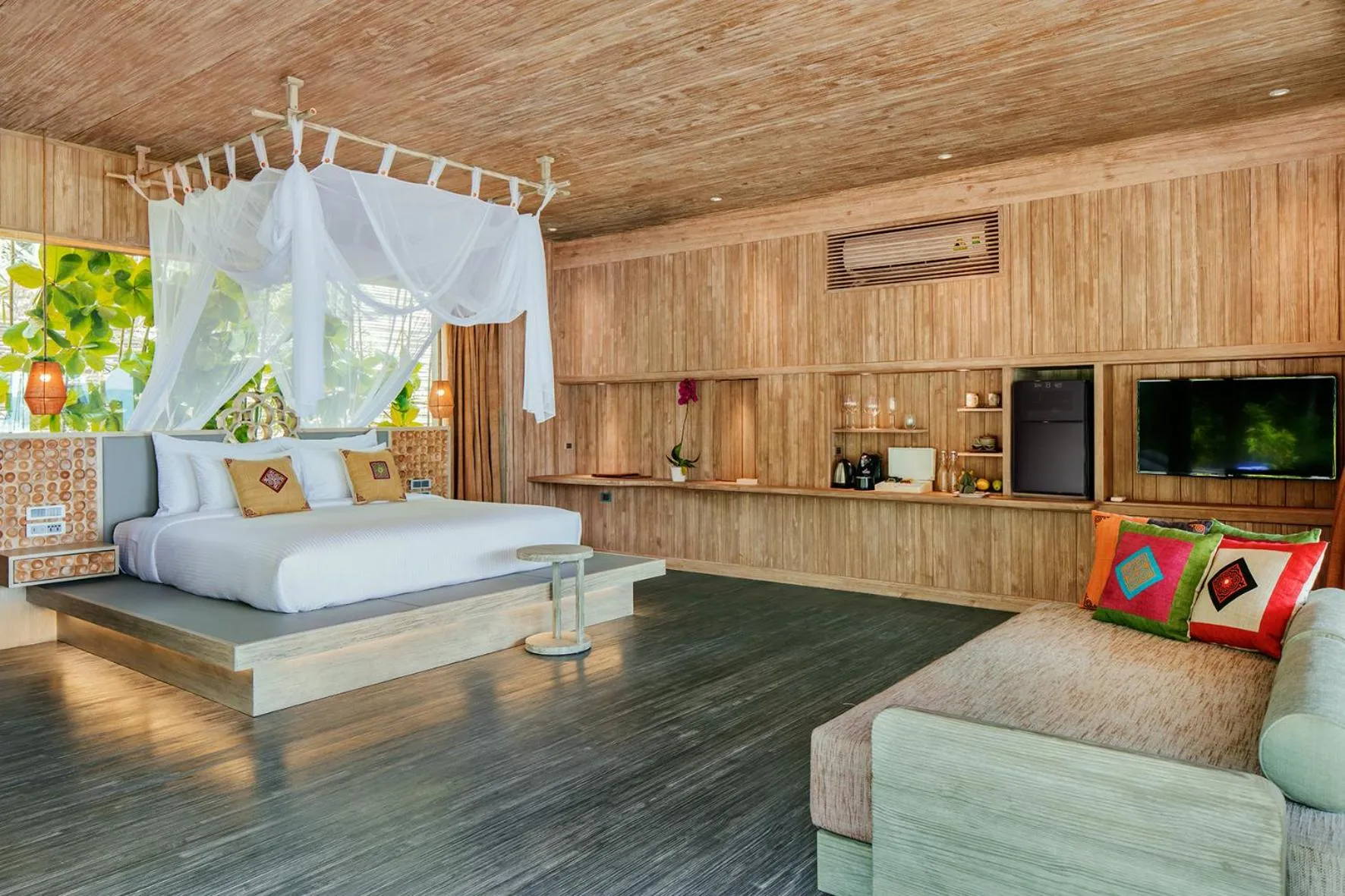 Photo of the whole room, Bed in An Lam Retreats Ninh Van Bay