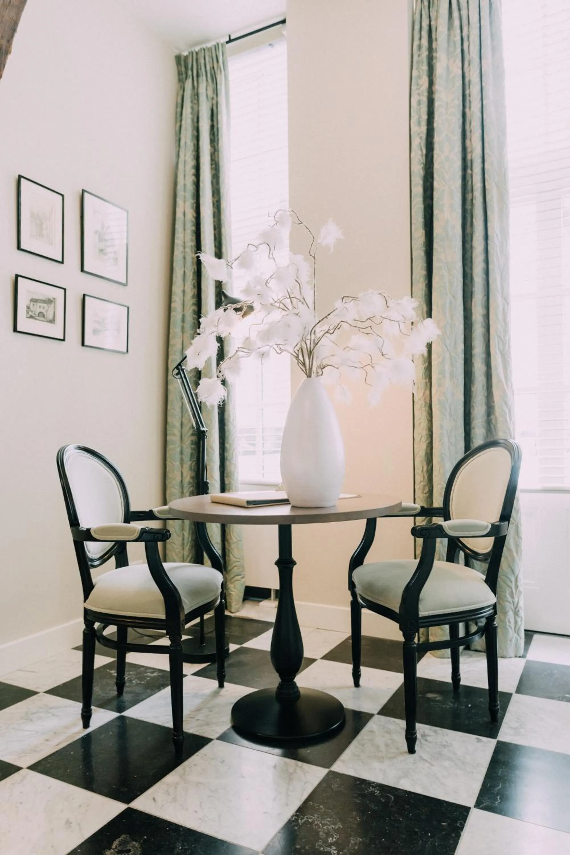 Dining area in Uylenhof Hotel
