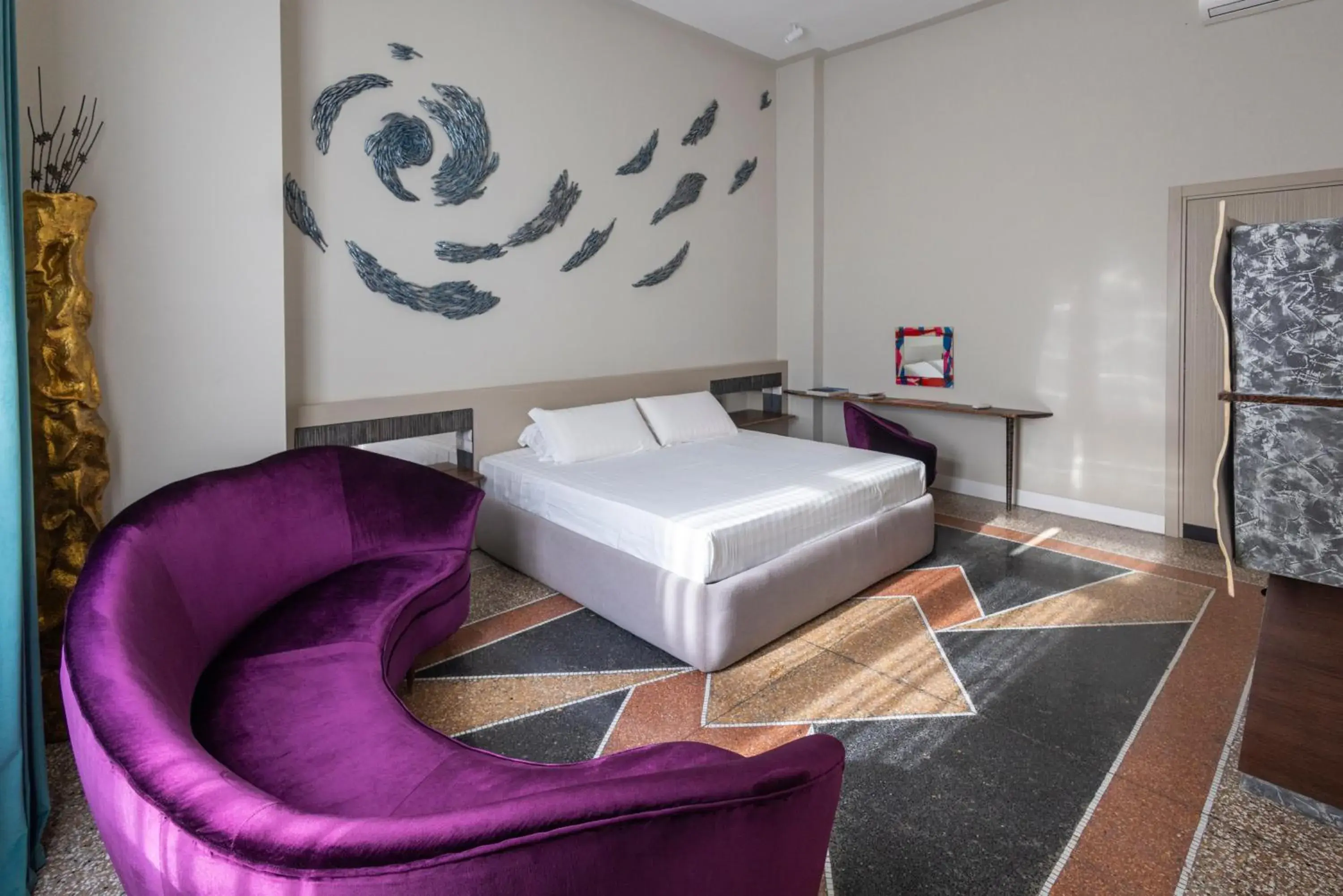 Deluxe King Room in Atelier Inès Arts & Suites Deluxe King Room in Atelier Inès Arts & Suites