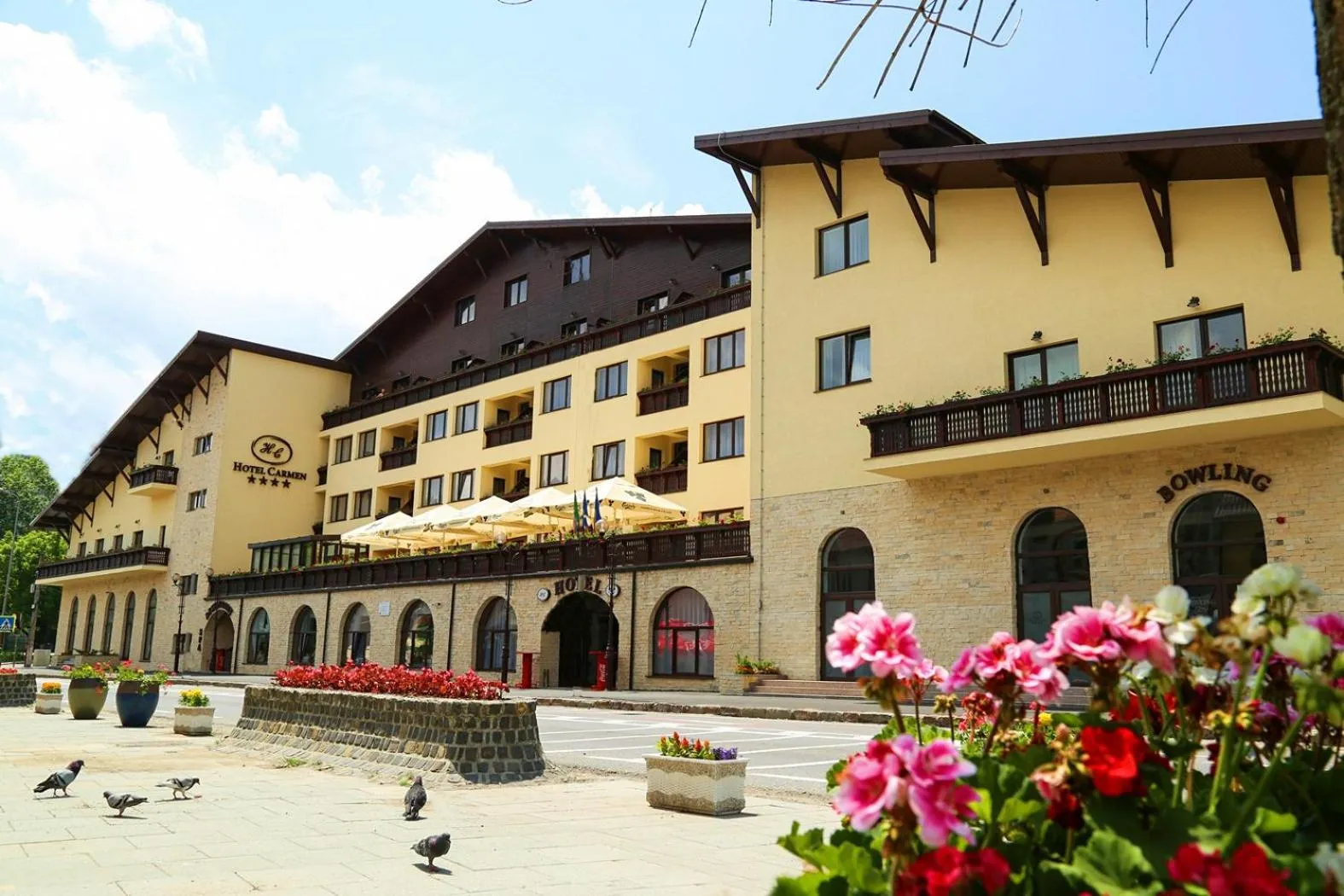 Property building in Hotel Carmen