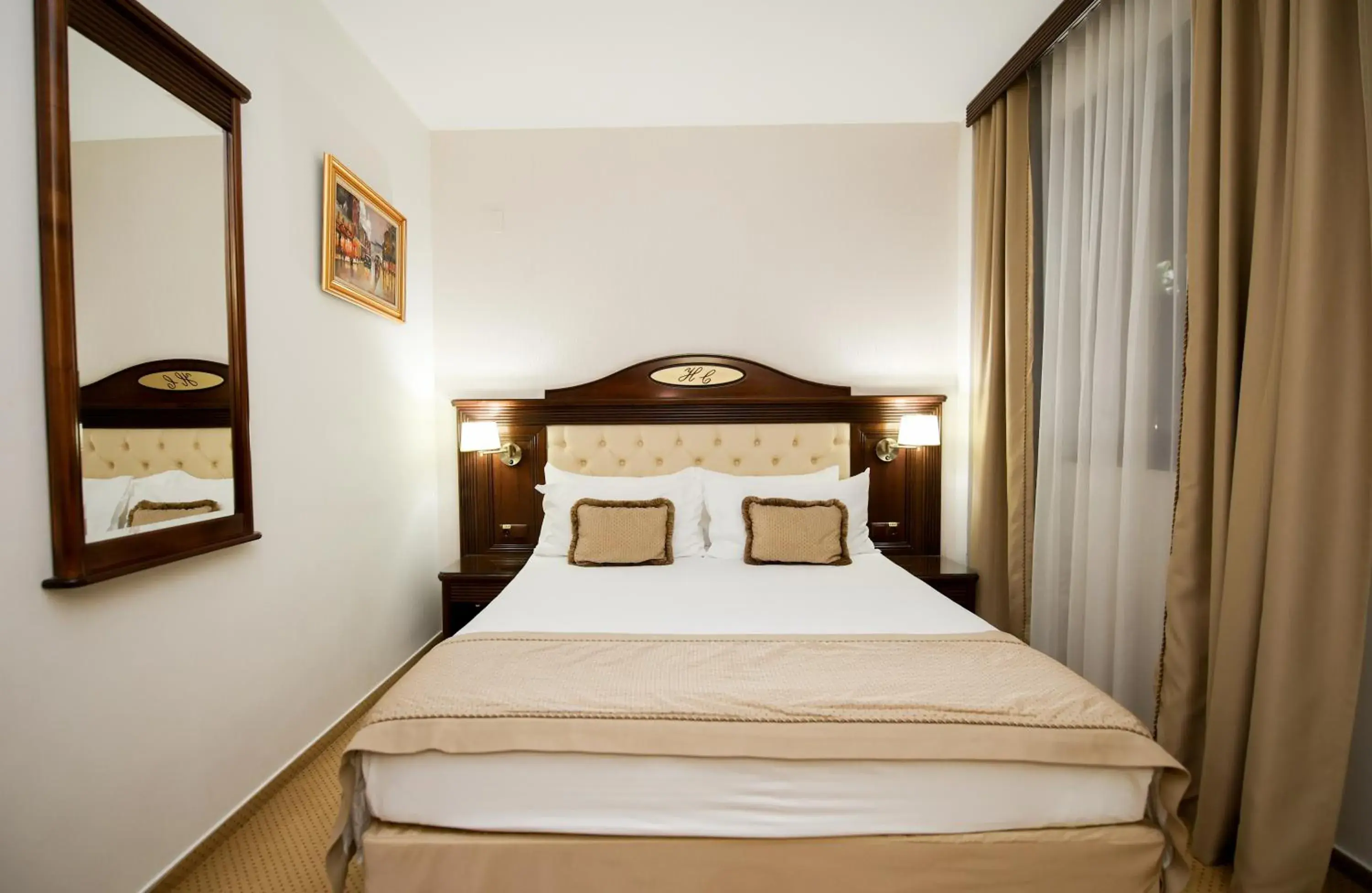 Standard Double Room 4* with closed balcony and restaurant view in Hotel Carmen Standard Double Room 4* with closed balcony and restaurant view in Hotel Carmen