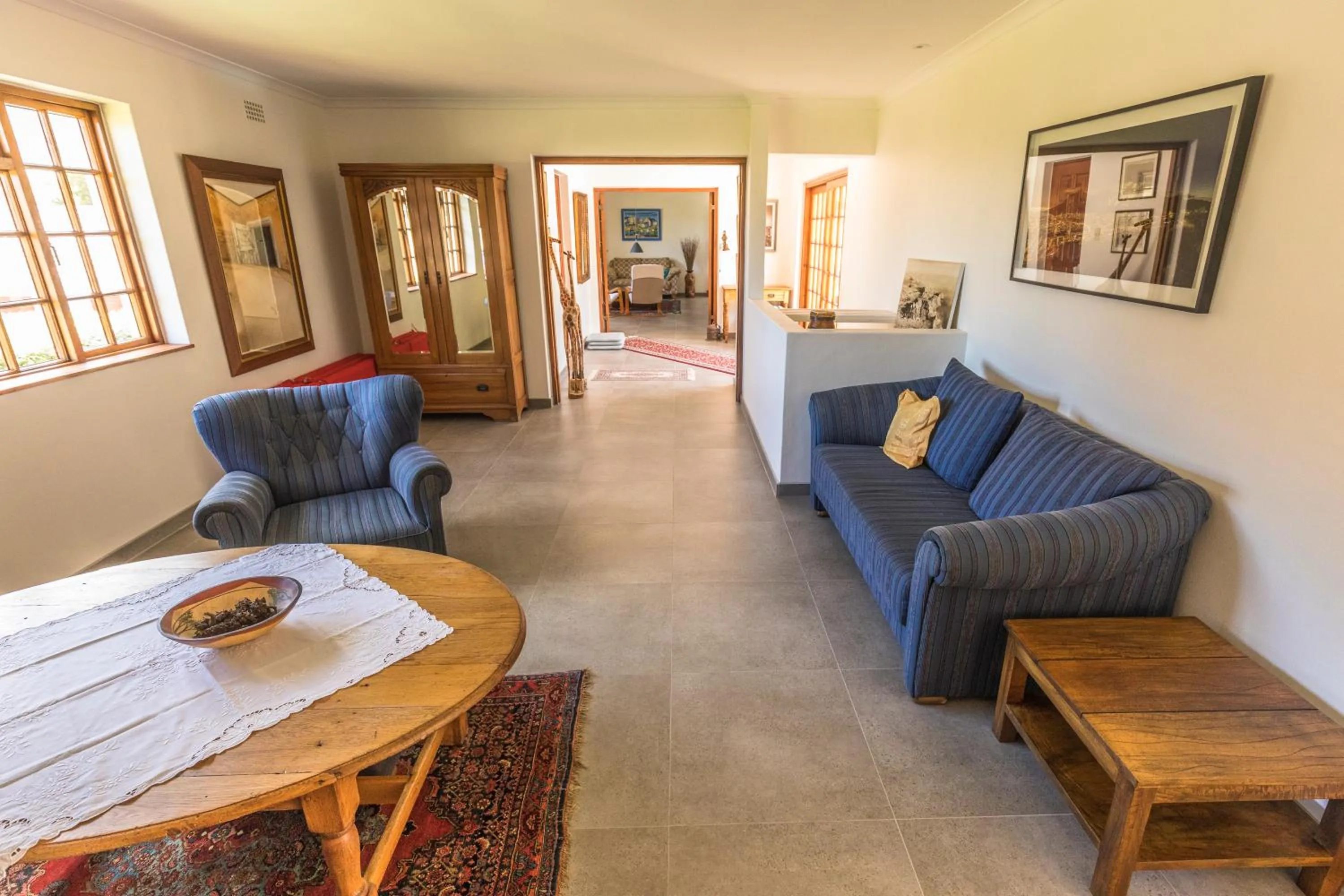 Lounge or bar in Hout Bay Lodge