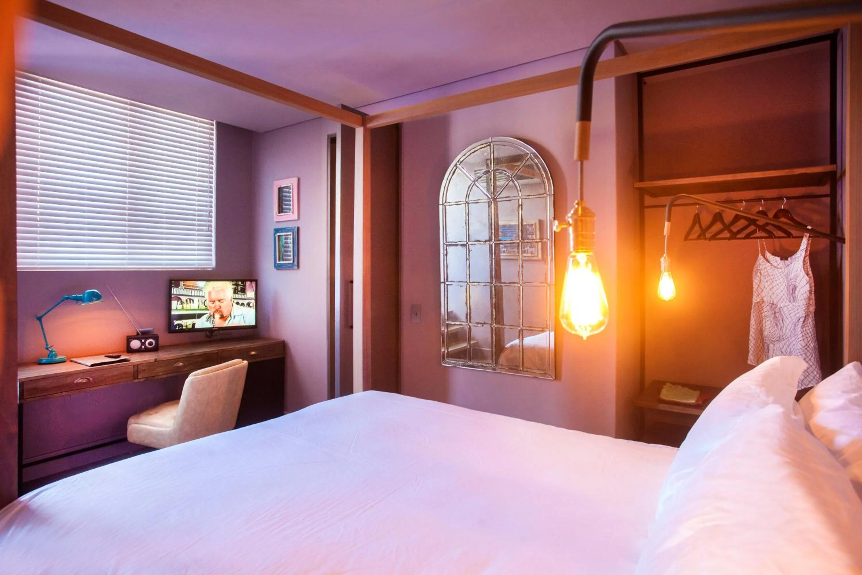 Bedroom, Bed in The Grey Hotel