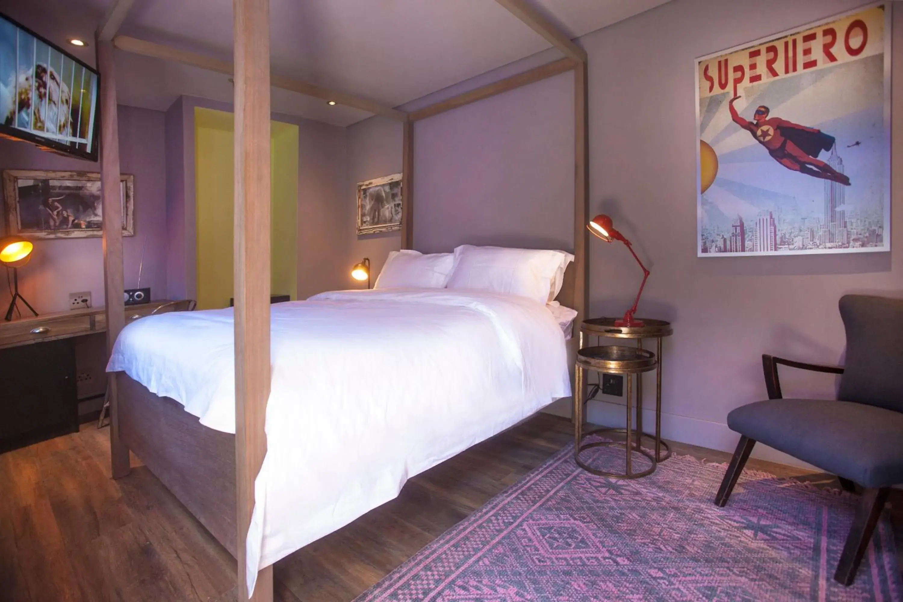 Standard Queen Room in The Grey Hotel Standard Queen Room in The Grey Hotel