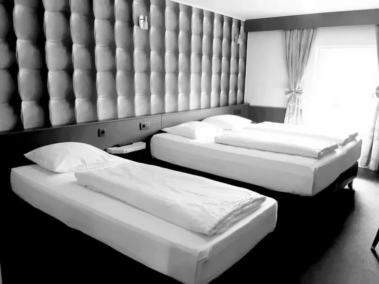 Bedroom, Bed in RAVeL Hotel Cyrano