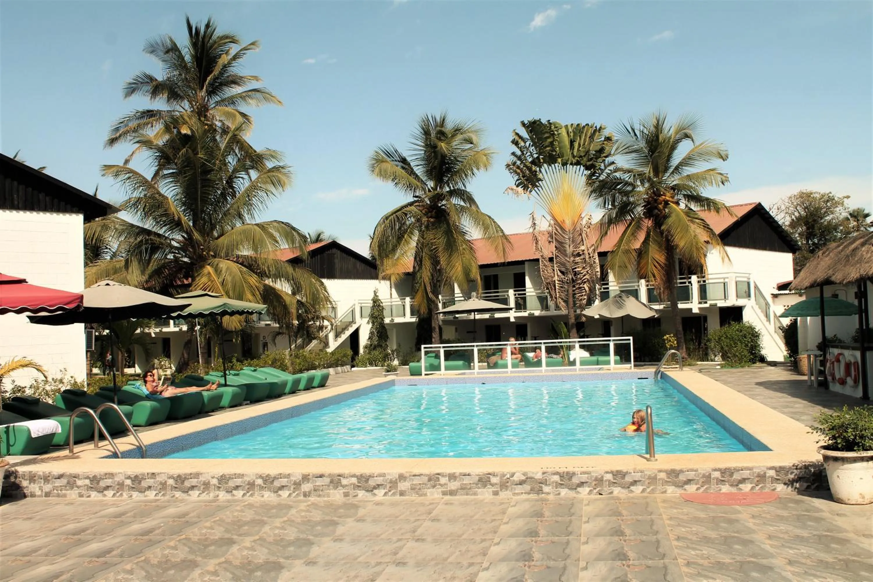 Swimming pool in Bungalow Beach Hotel