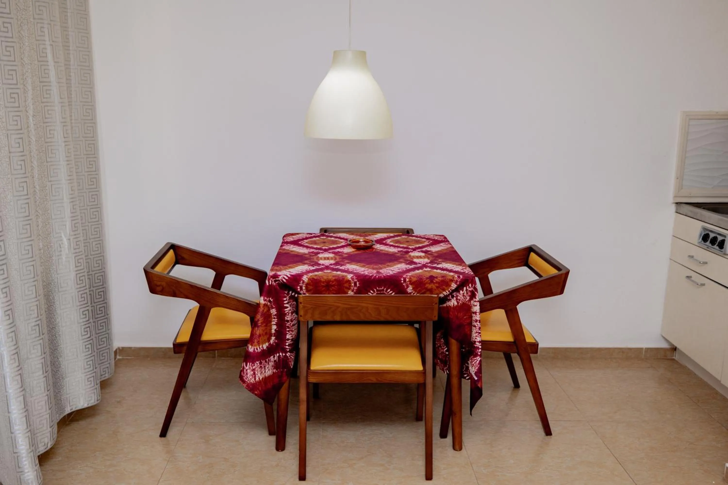 Dining area in Bungalow Beach Hotel