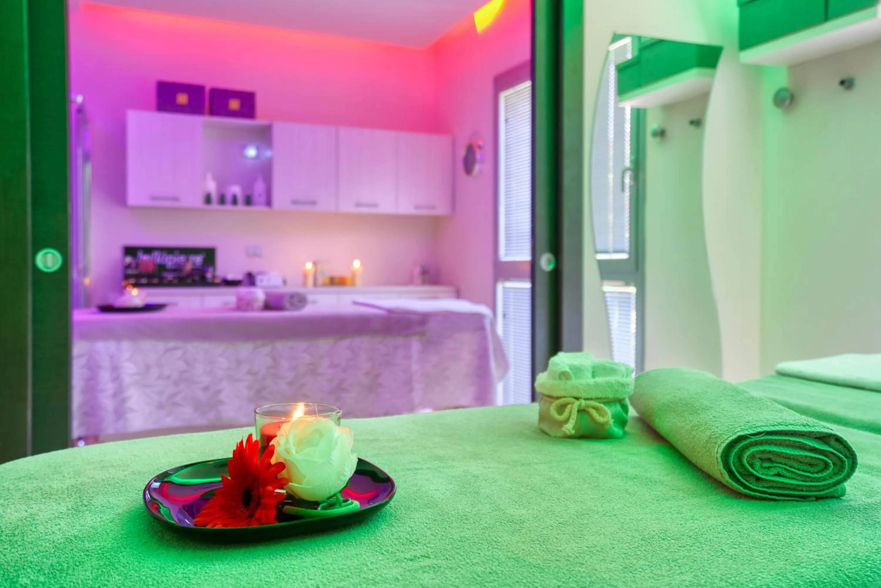 Massage, Bed in Boutique Hotel Bramante & SPA