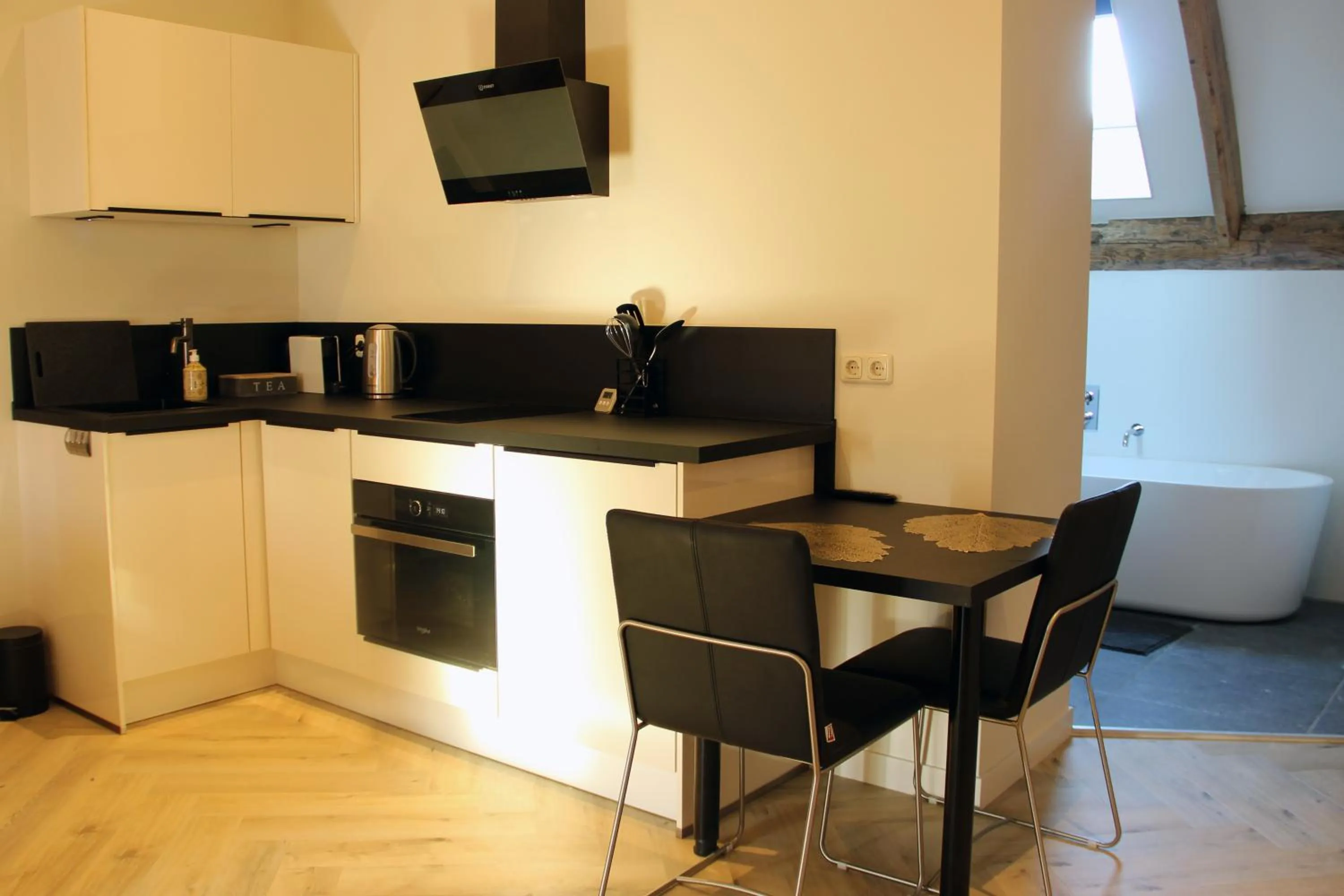 Kitchen or kitchenette in B&B Idylle aan Zee incl 2 Wellnessstudios