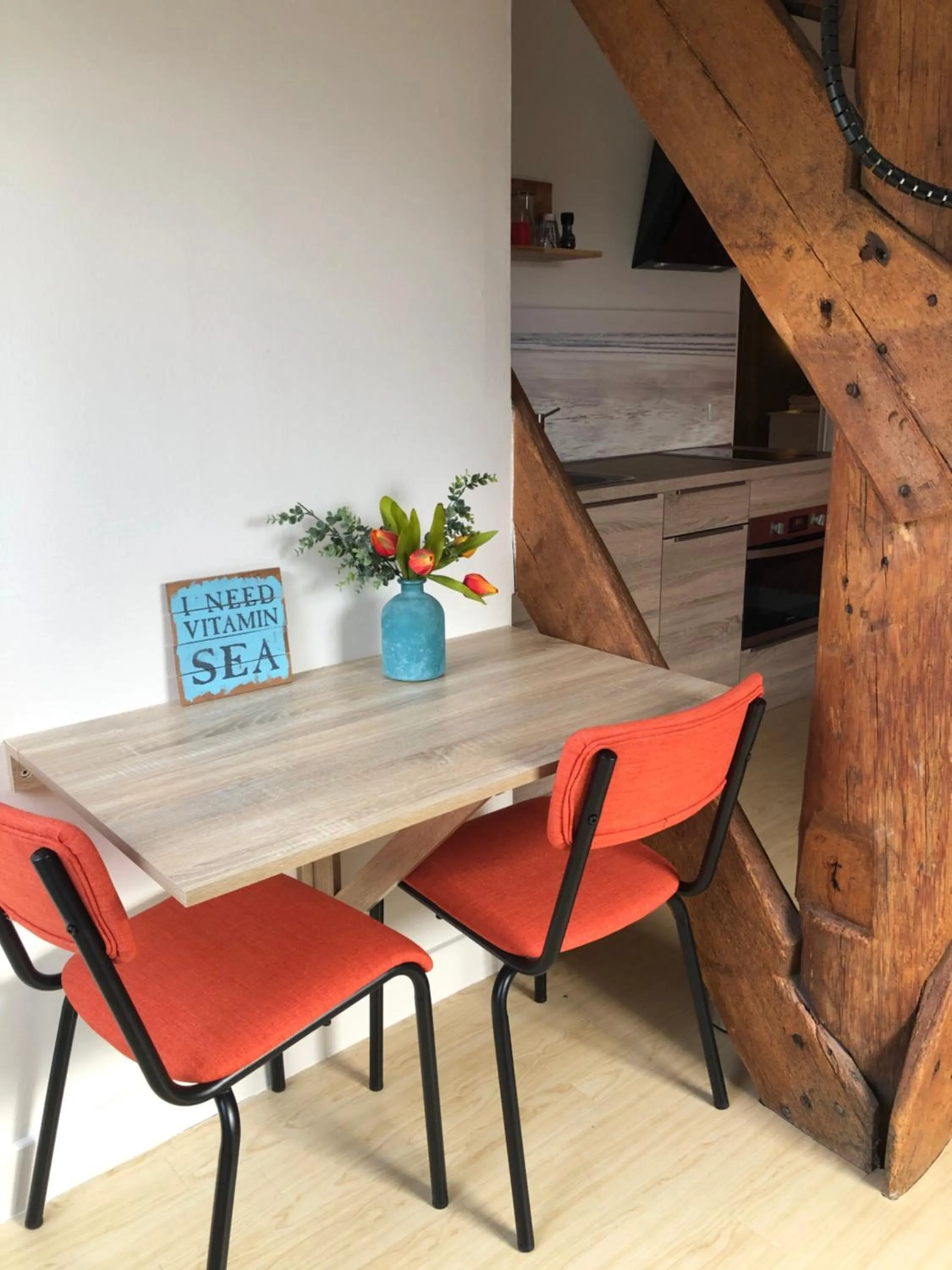 Dining area in B&B Idylle aan Zee incl 2 Wellnessstudios
