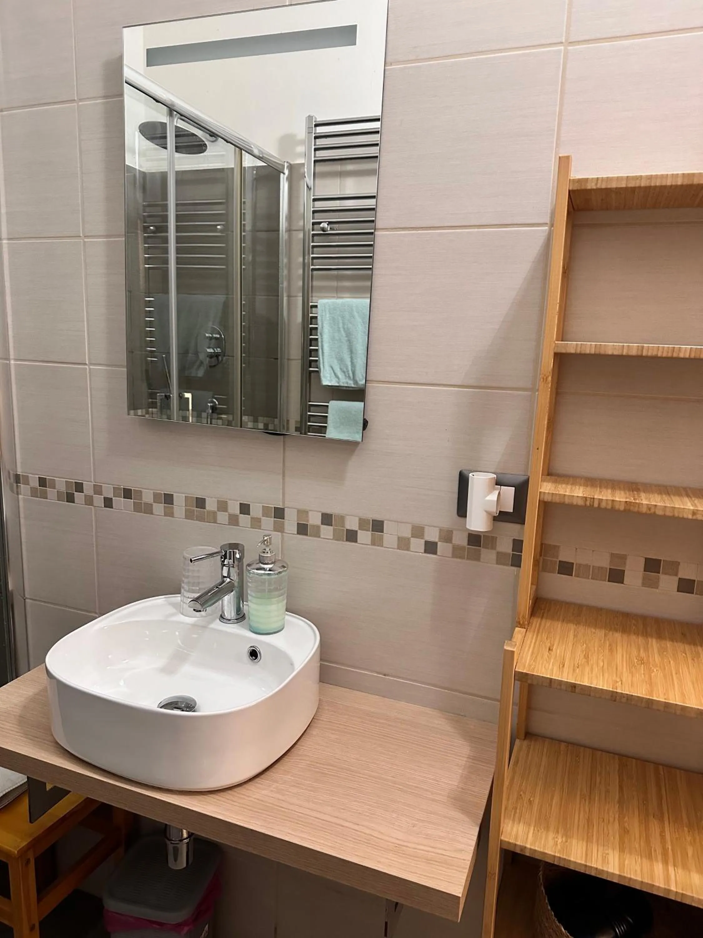 Shower in Mio House Vatican