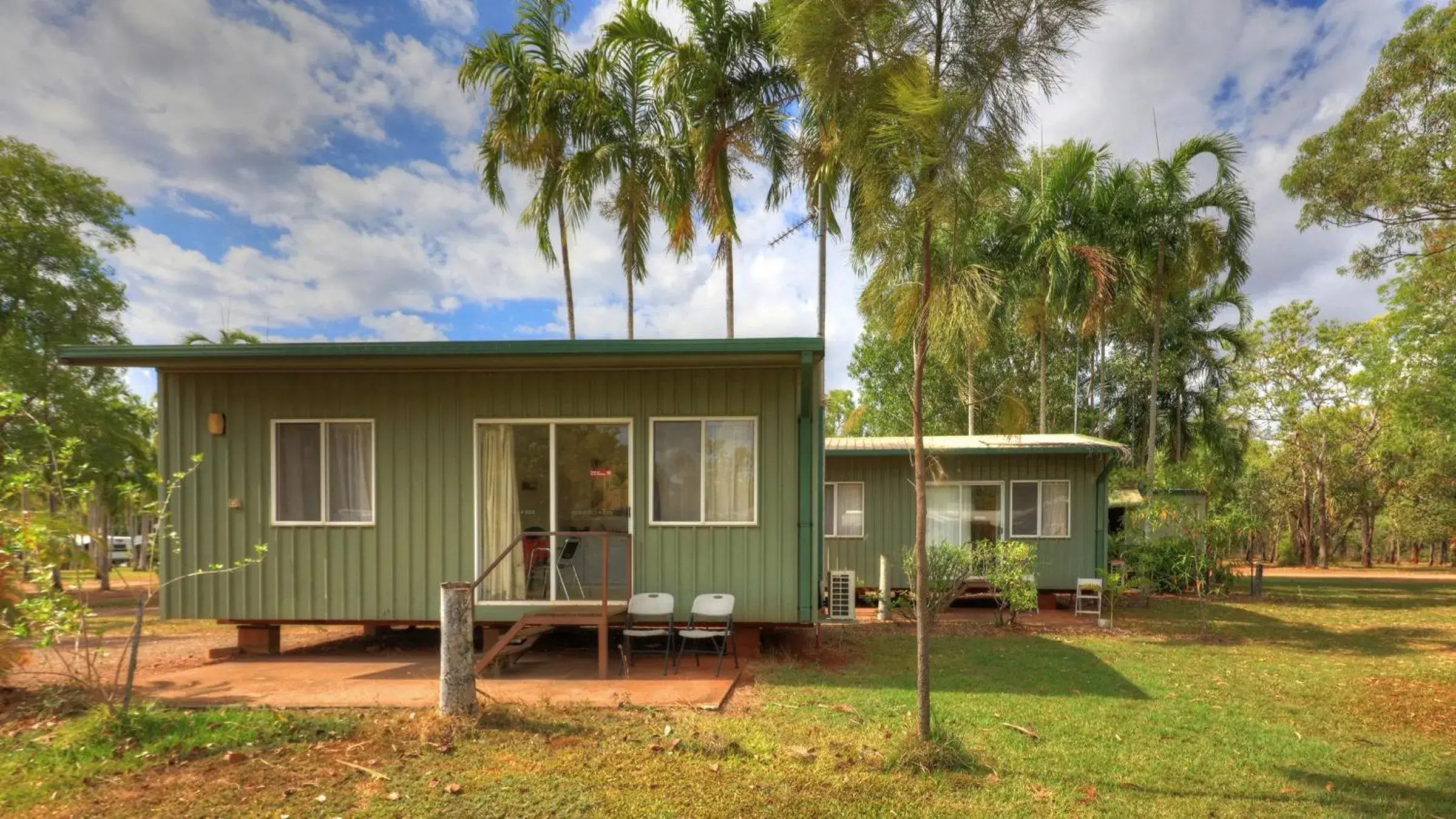 Cabin with Private Bathroom - 2 in Batchelor Holiday Park Cabin with Private Bathroom - 2 in Batchelor Holiday Park