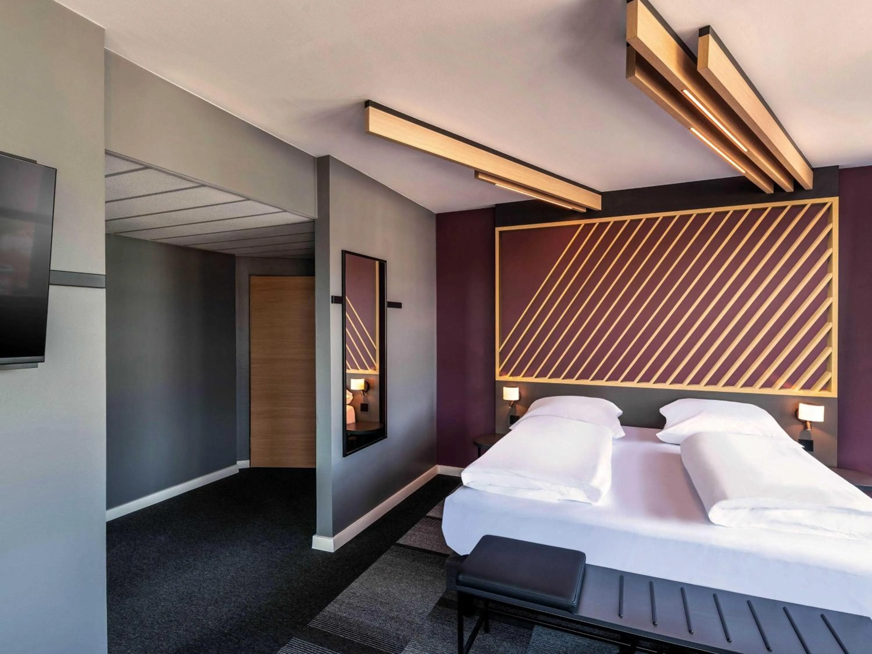 Photo of the whole room, Bed in B&B Hotel Krefeld-City