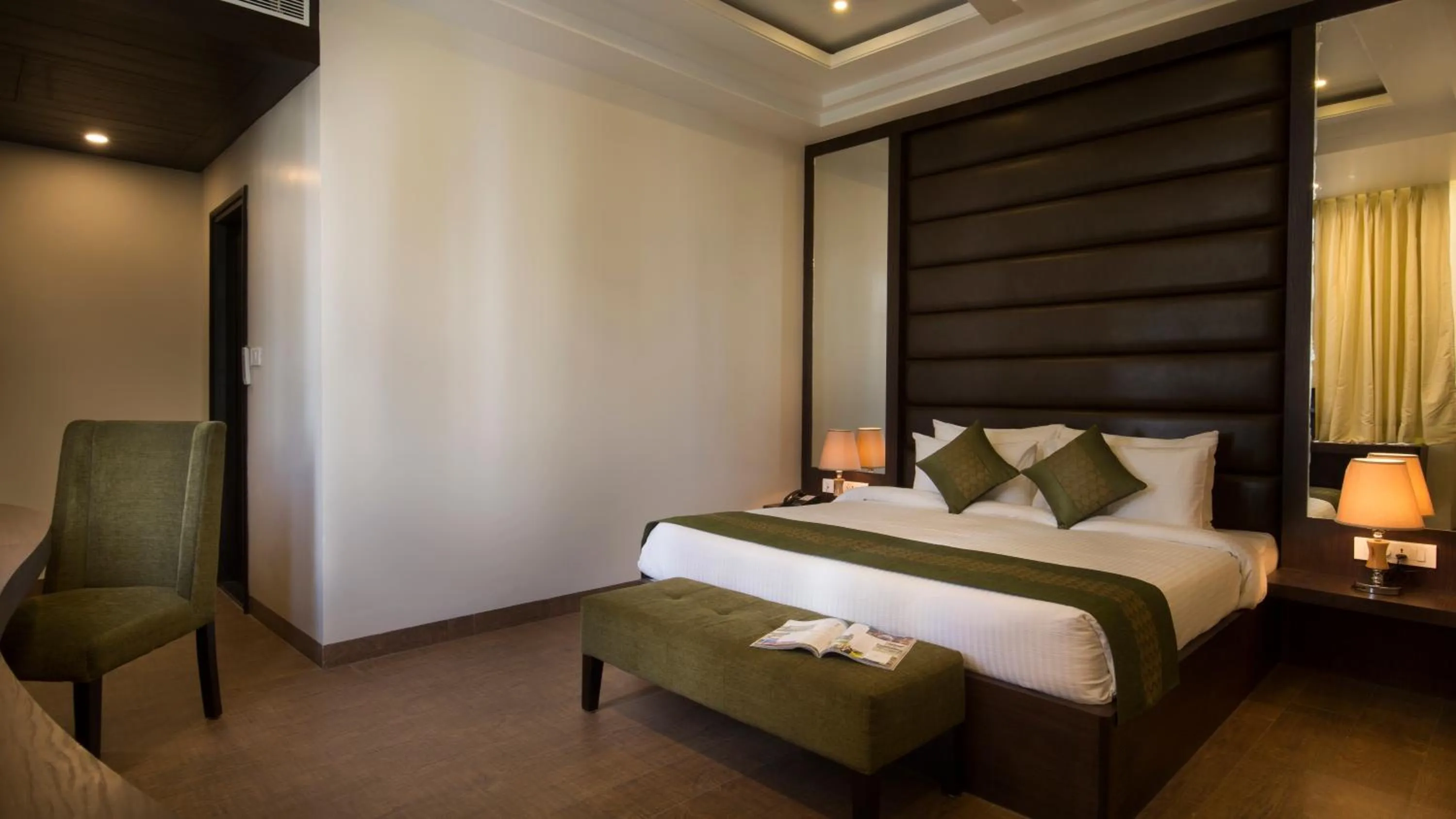 Bedroom, Bed in The Livin