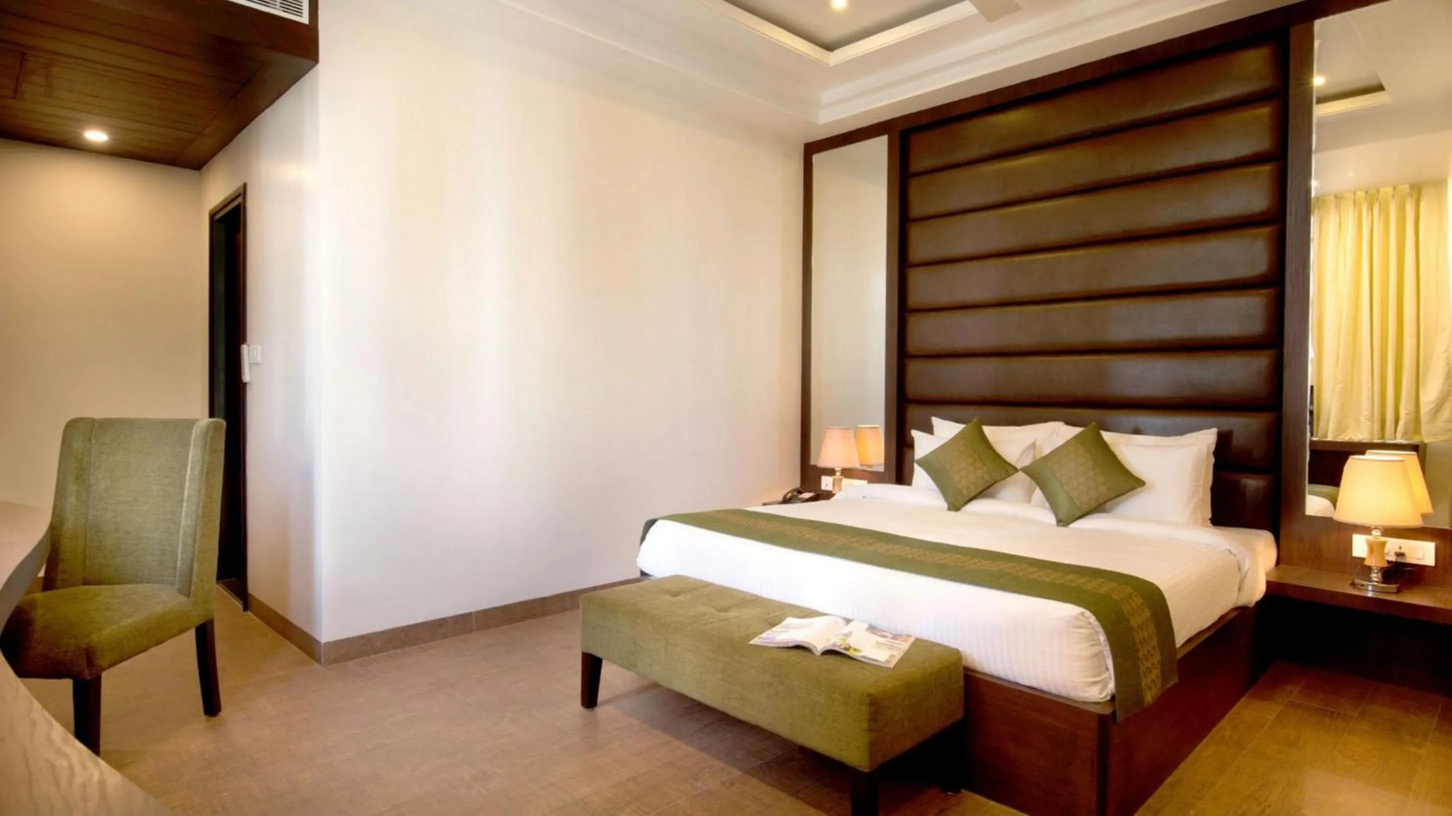 Bedroom, Bed in The Livin