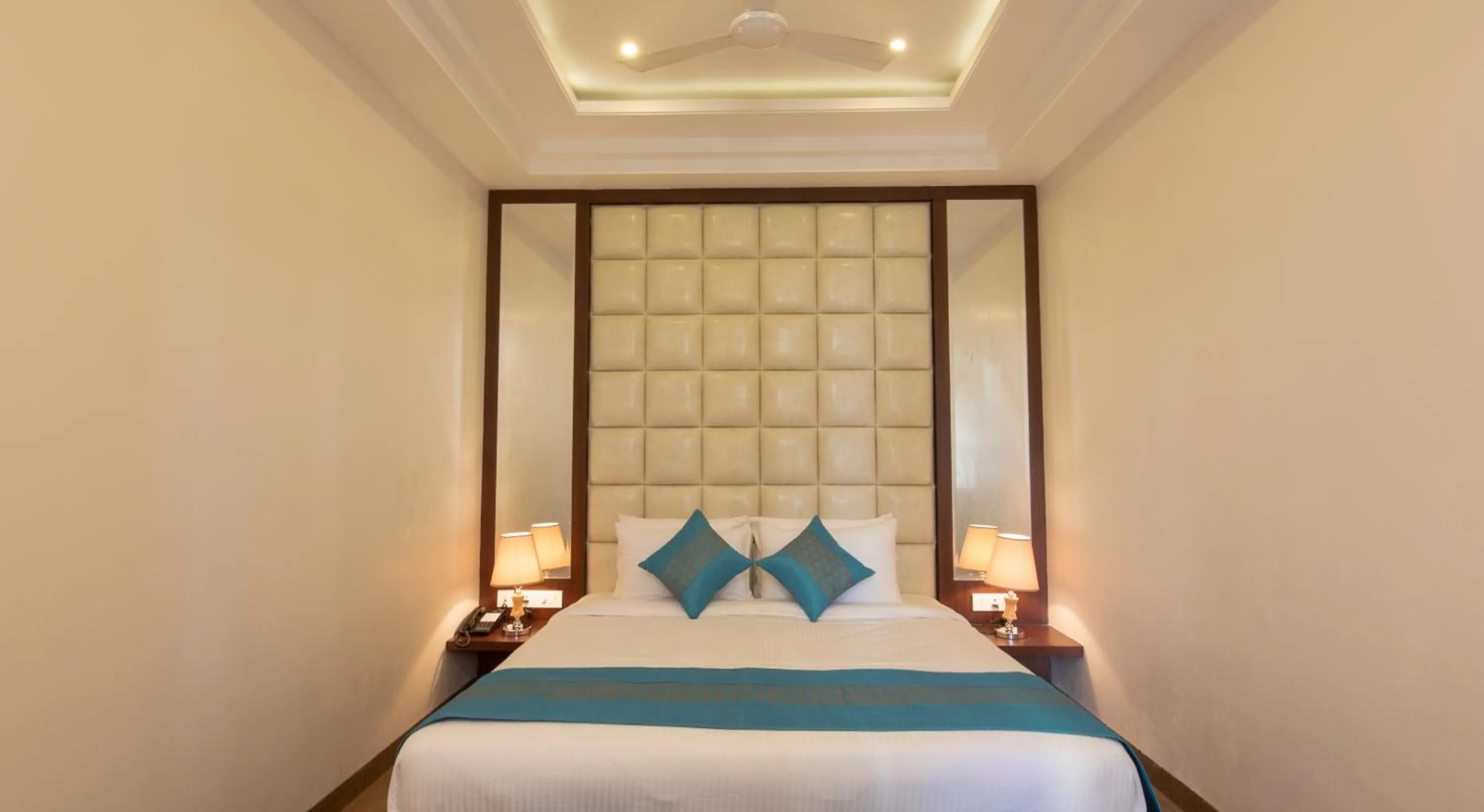 Bedroom, Bed in The Livin