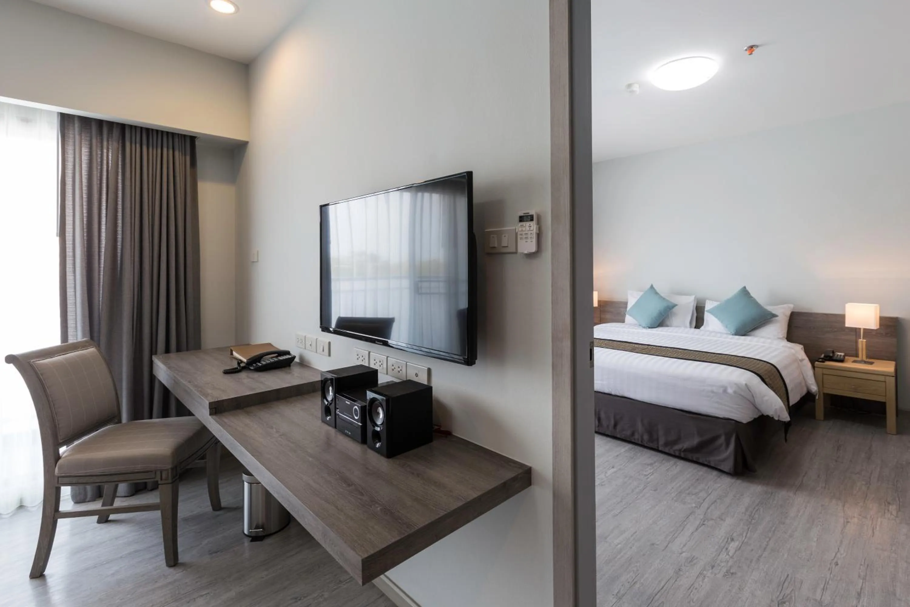 Bed in Kantary Hotel And Serviced Apartment, Amata, Bangpakong