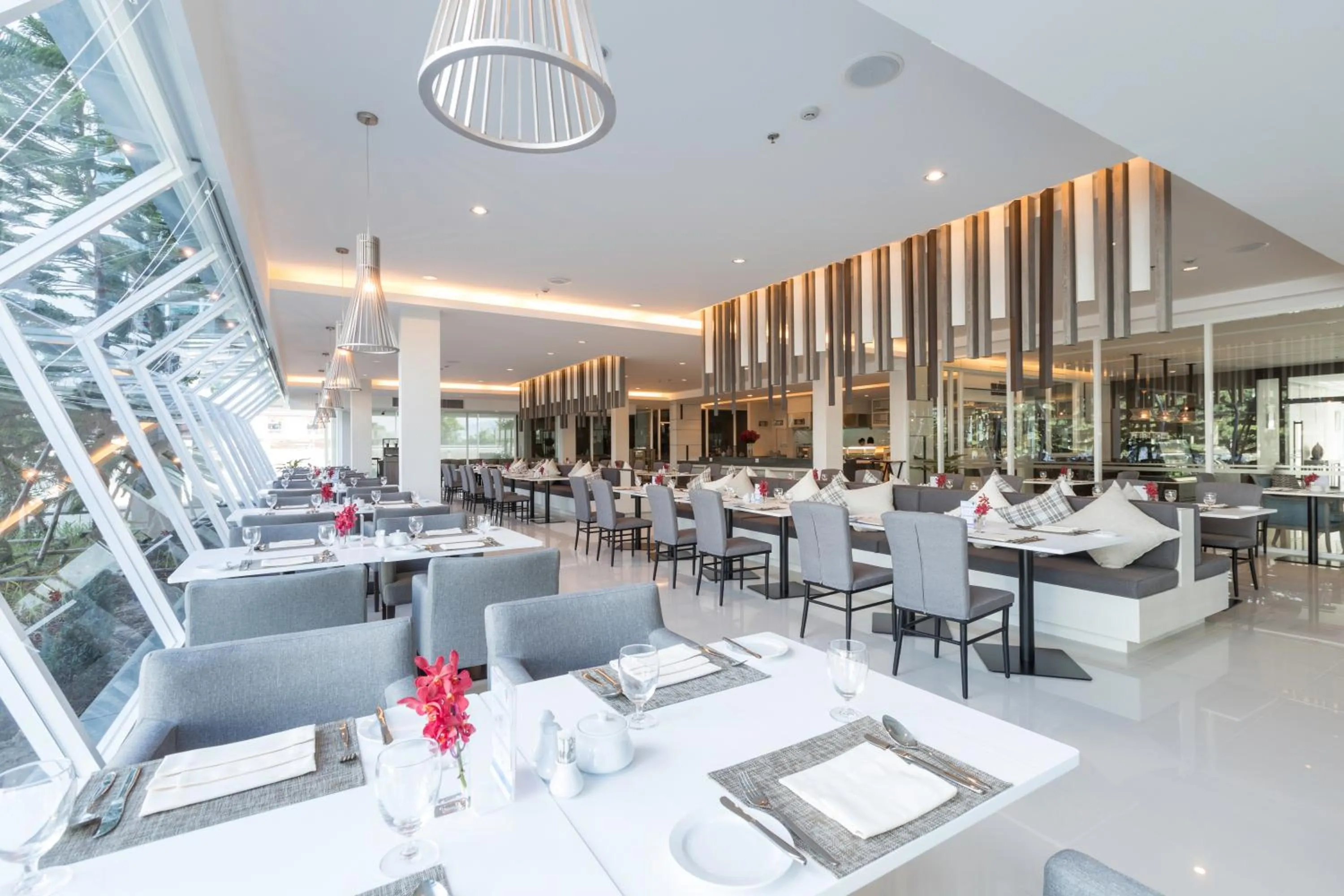 Restaurant/places to eat in Kantary Hotel And Serviced Apartment, Amata, Bangpakong