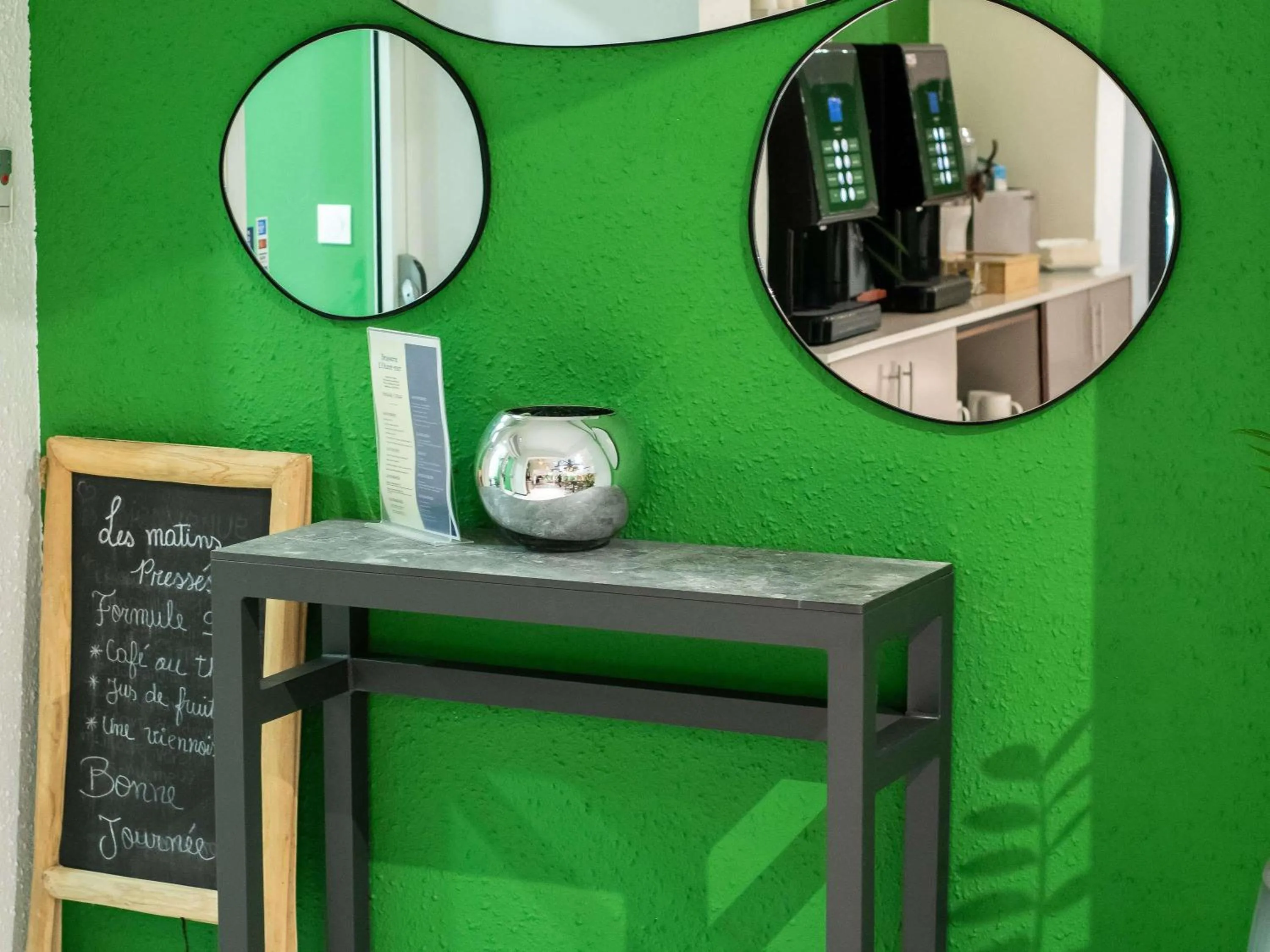 Restaurant/places to eat in Ibis Styles Cayenne Centre Amazonia