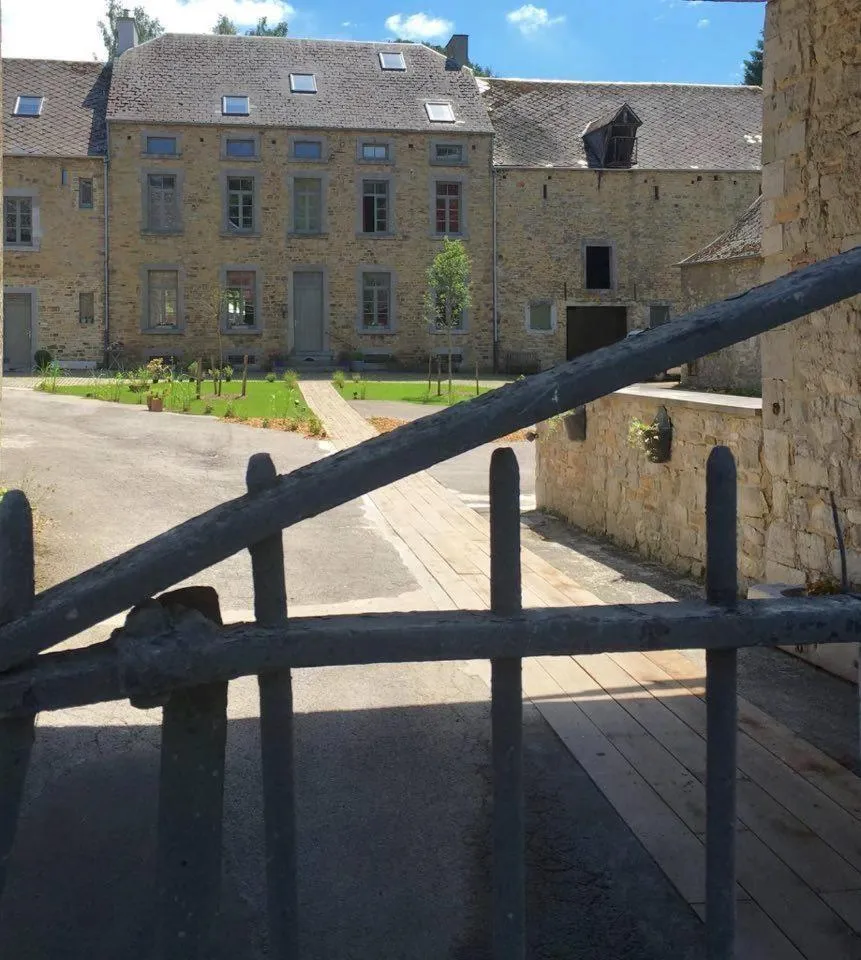 Property building in Chante-Pierre