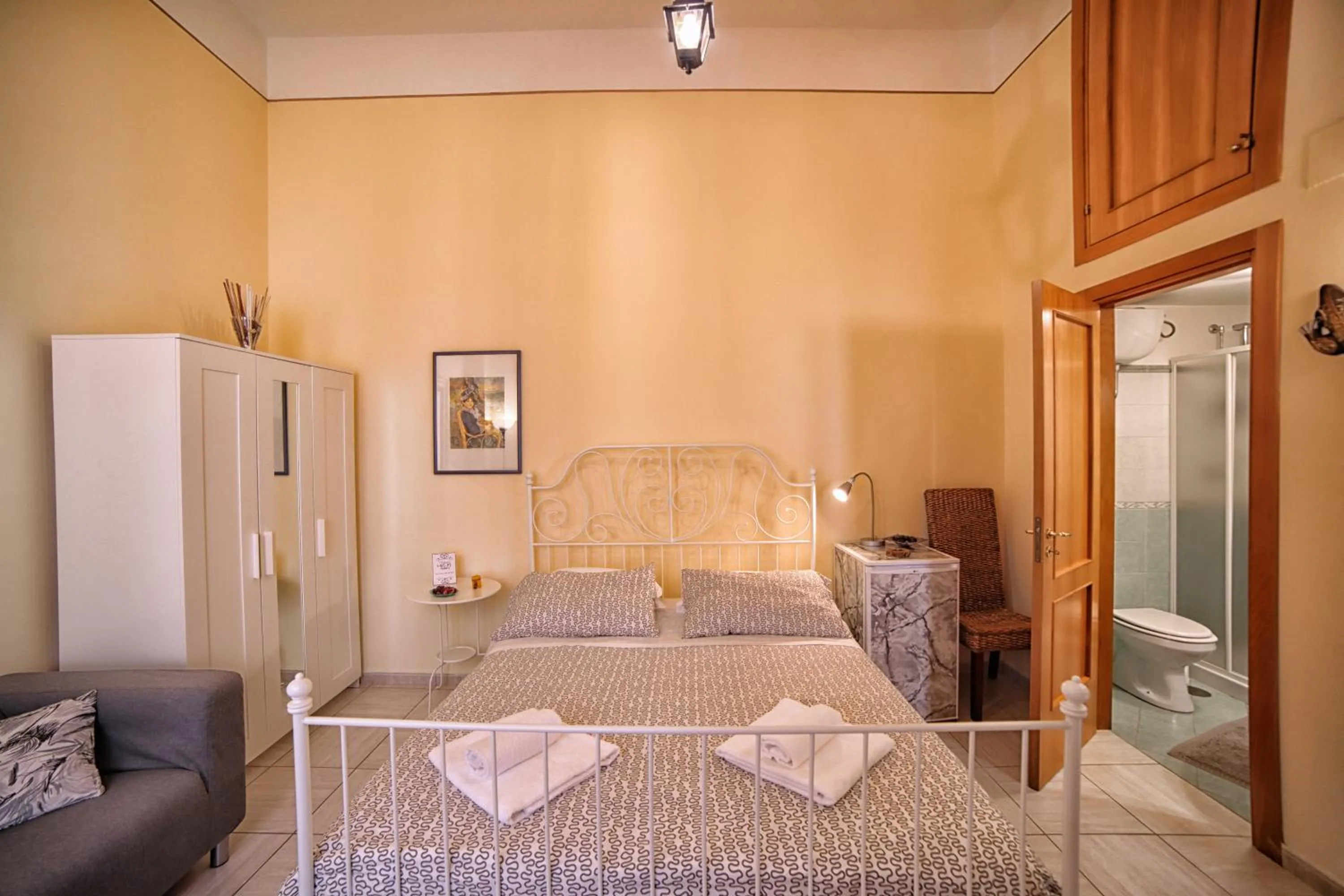 Bathroom, Bed in La Corte