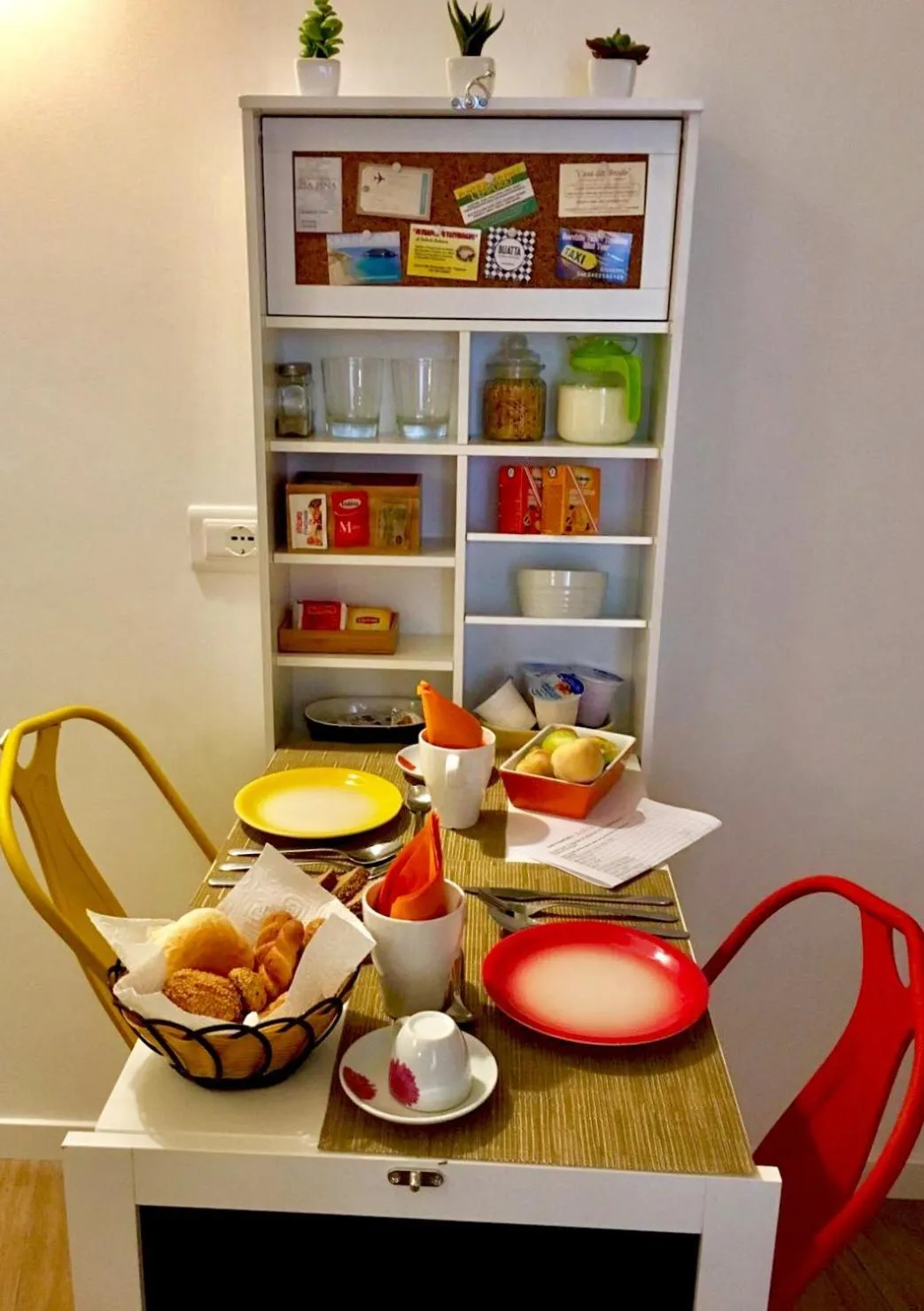 Breakfast in Bedda Mari Rooms & Suite