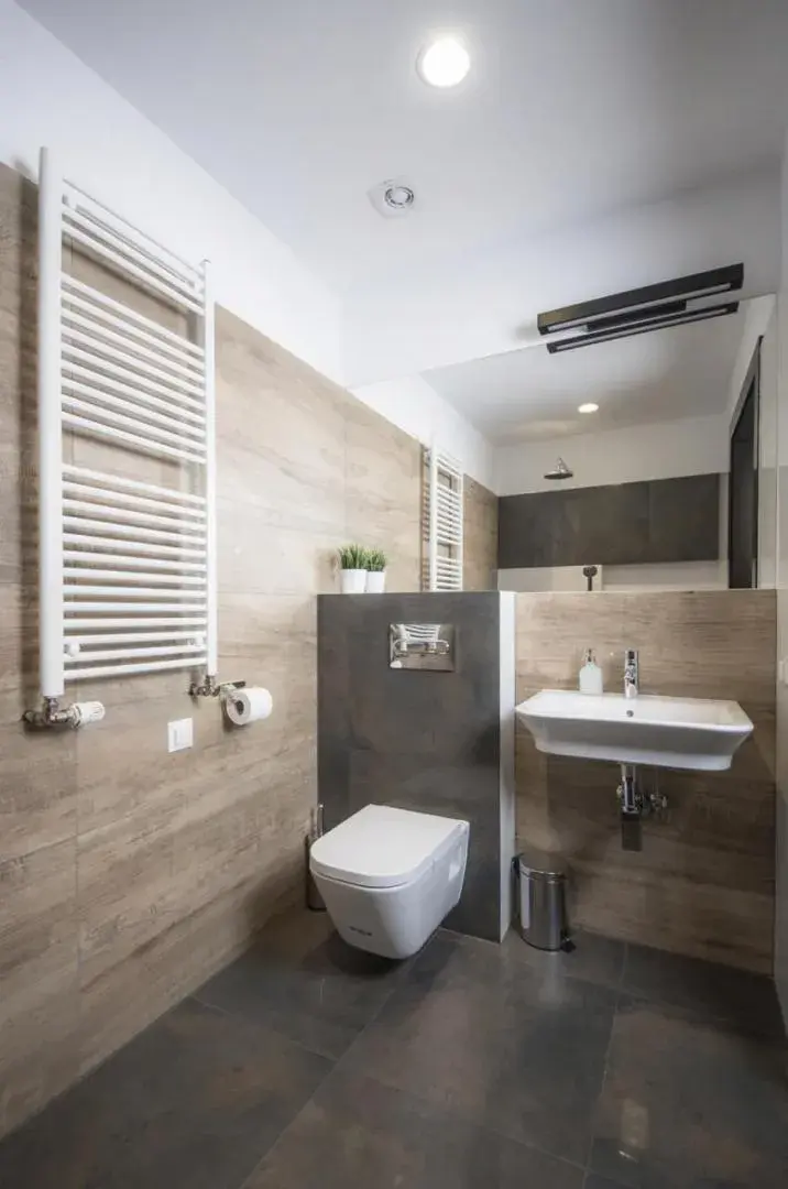 Double Room with Private Bathroom - single occupancy in Apartamenty D20 Double Room with Private Bathroom - single occupancy in Apartamenty D20