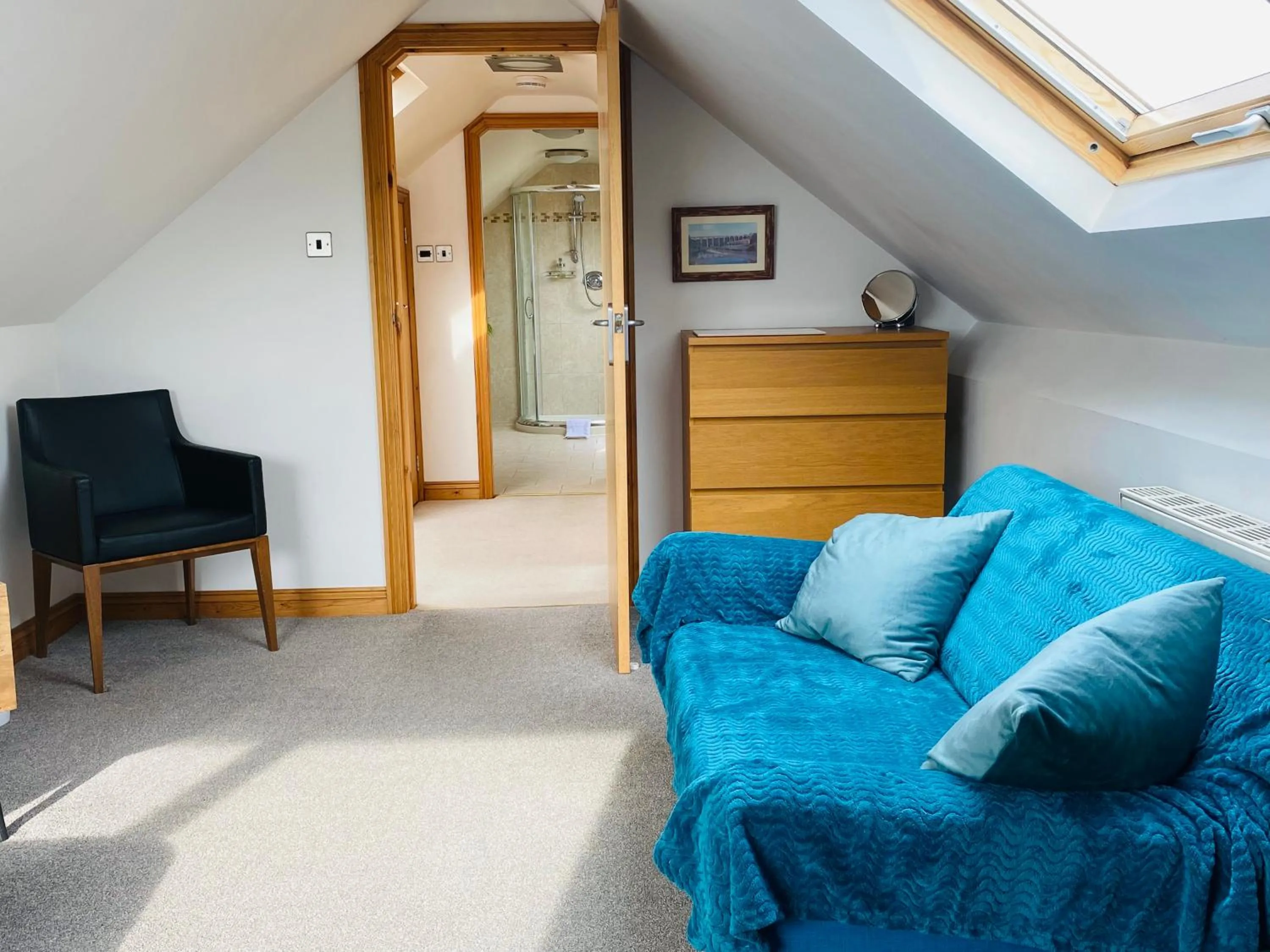 Seating area, Bed in Mooredge - Room only