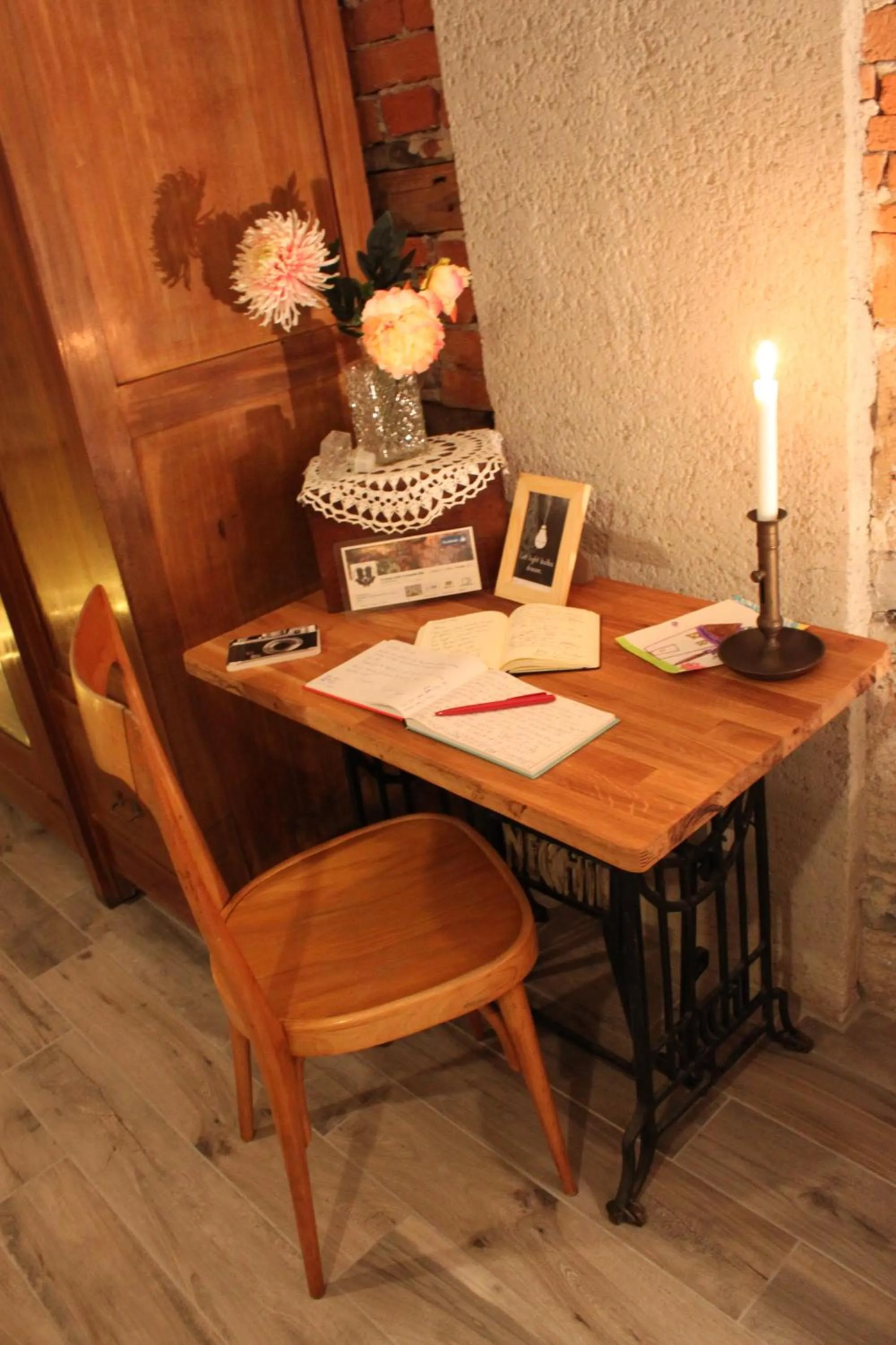 Decorative detail in Le Dame Della Cortesella B&B