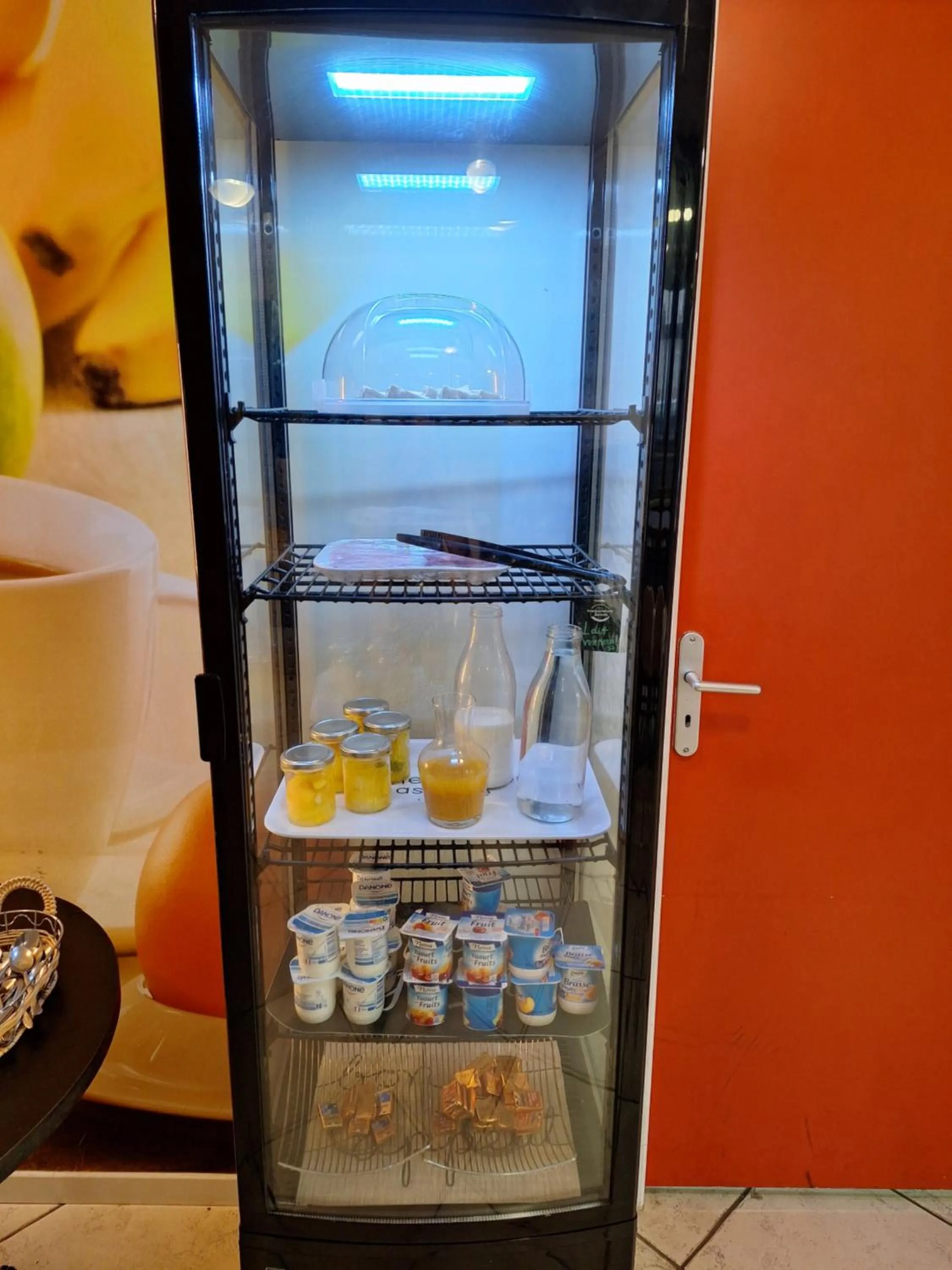 Breakfast in Brit Hotel Essentiel Tours Nord