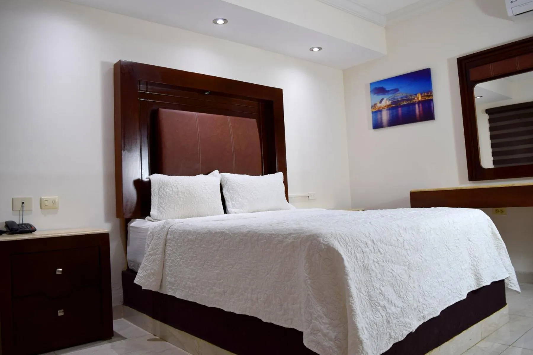 Bed in Hotel San Ignacio Inn