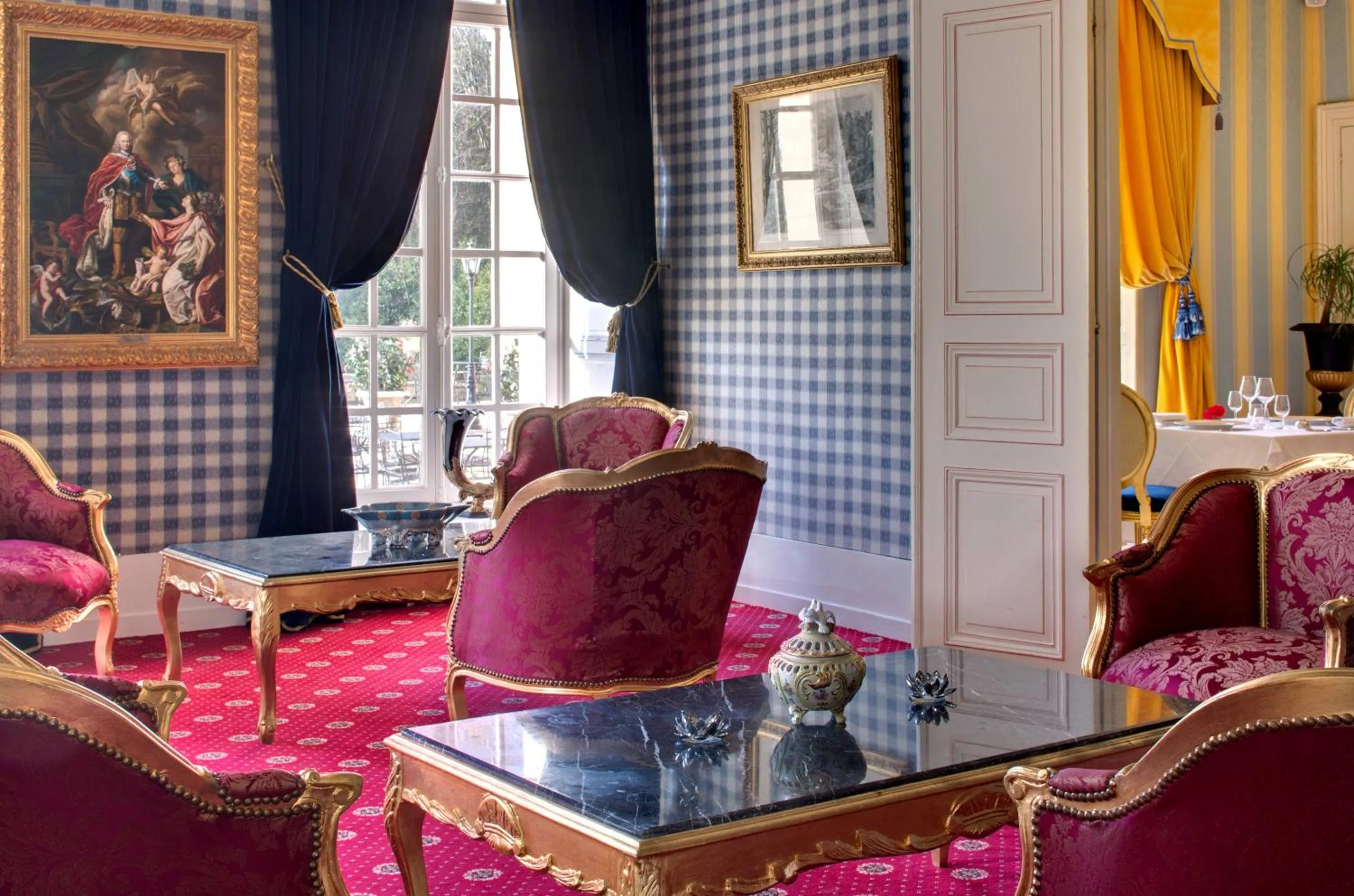 Living room in Château De Beauvois - La Maison Younan
