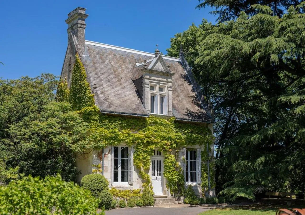Spring in Domaine de la Tortinière