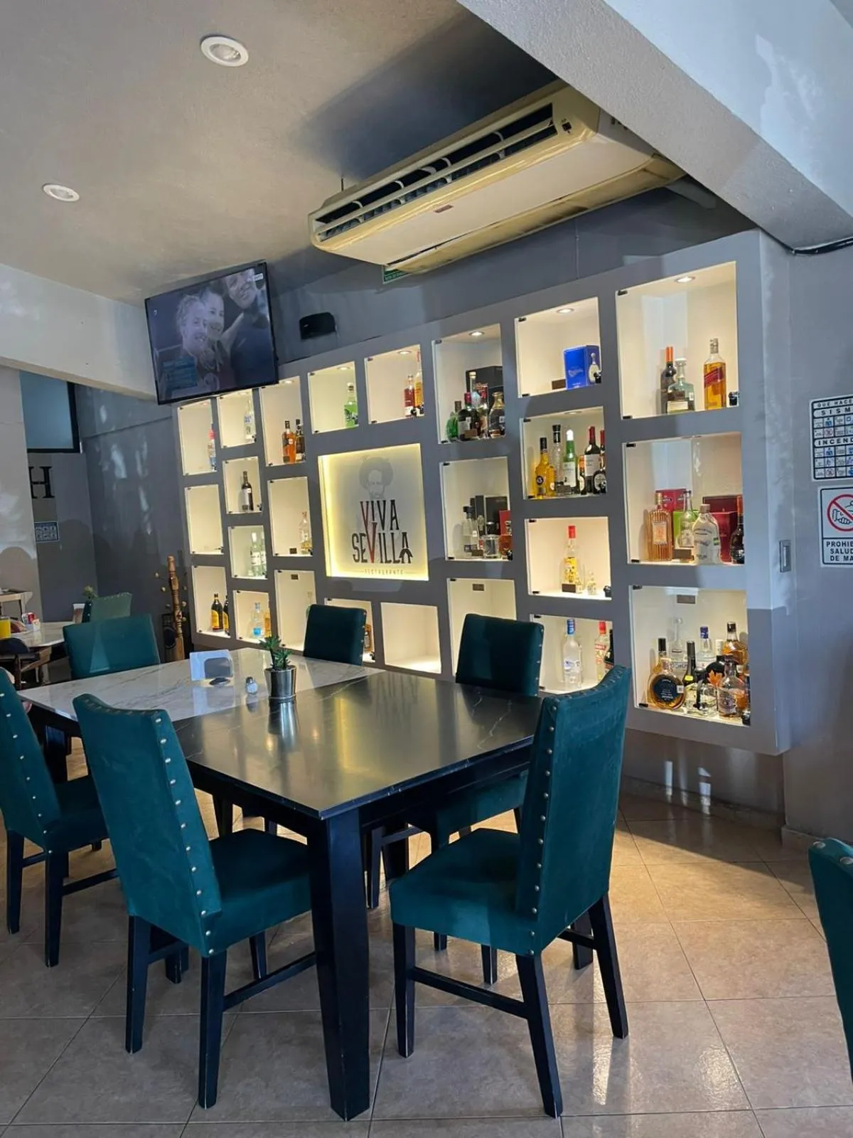 Restaurant/places to eat in Hotel Villa Montes