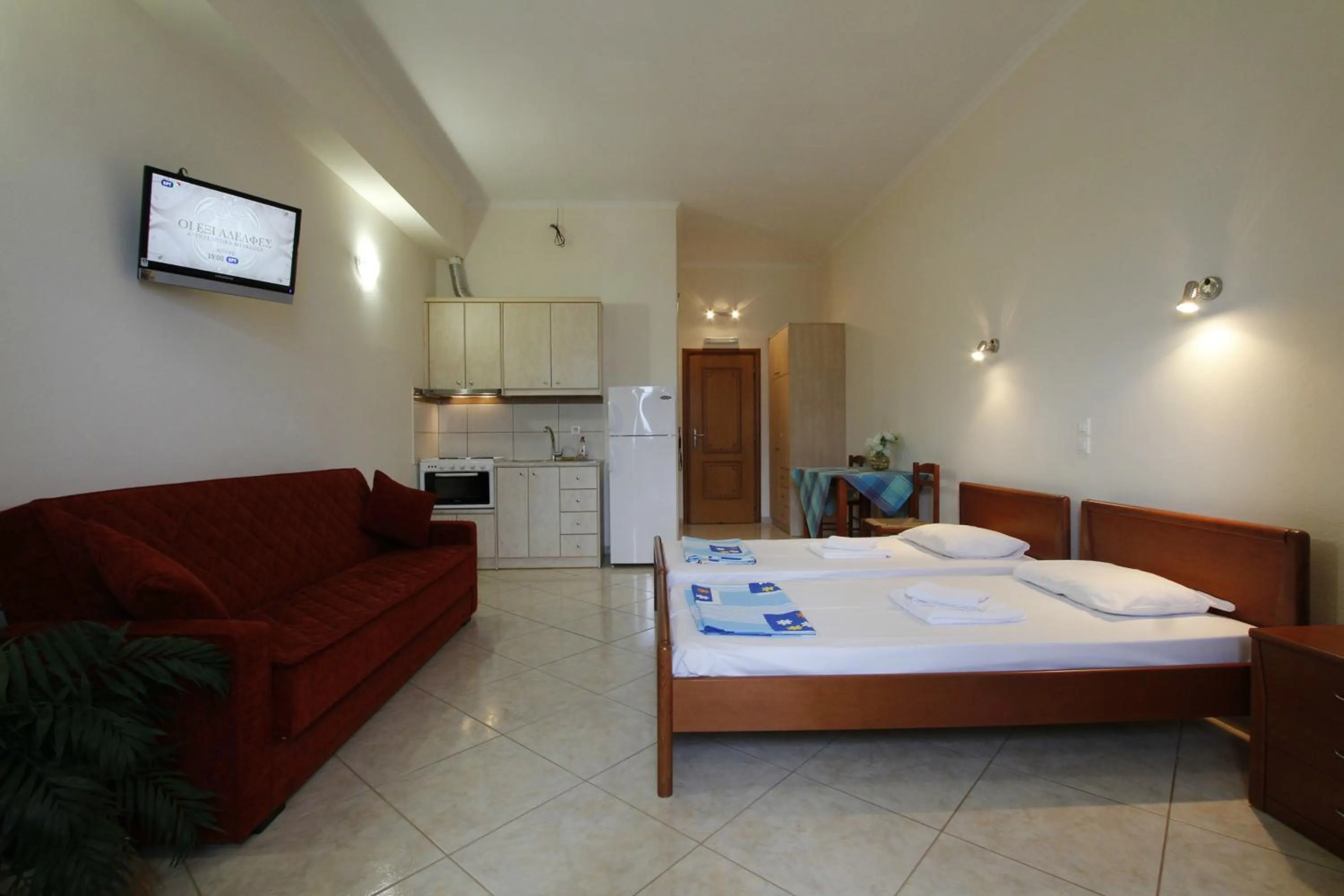 Photo of the whole room, Bed in Θέα - View Appartments