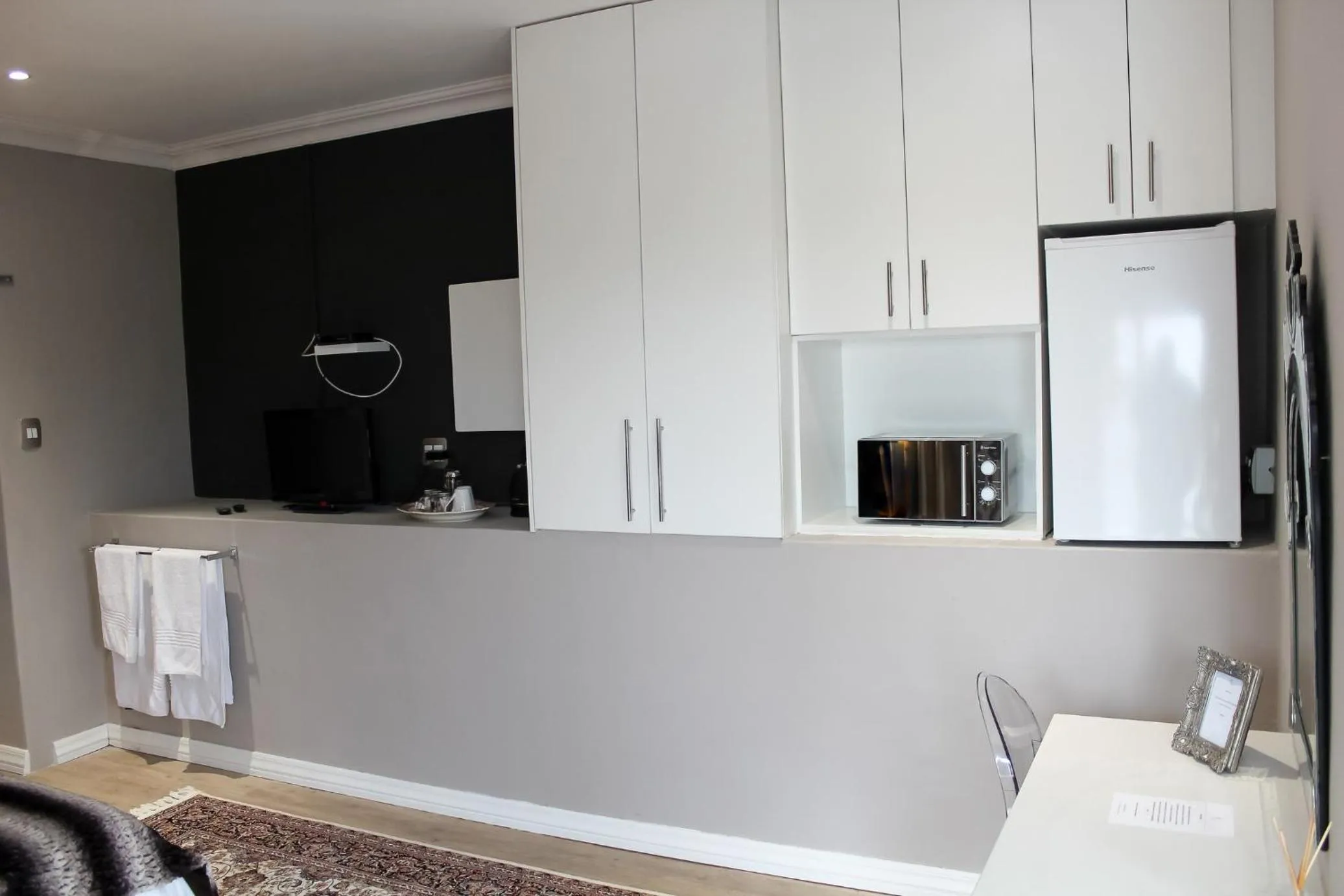 Kitchen or kitchenette in A' Queenslin Guesthouse