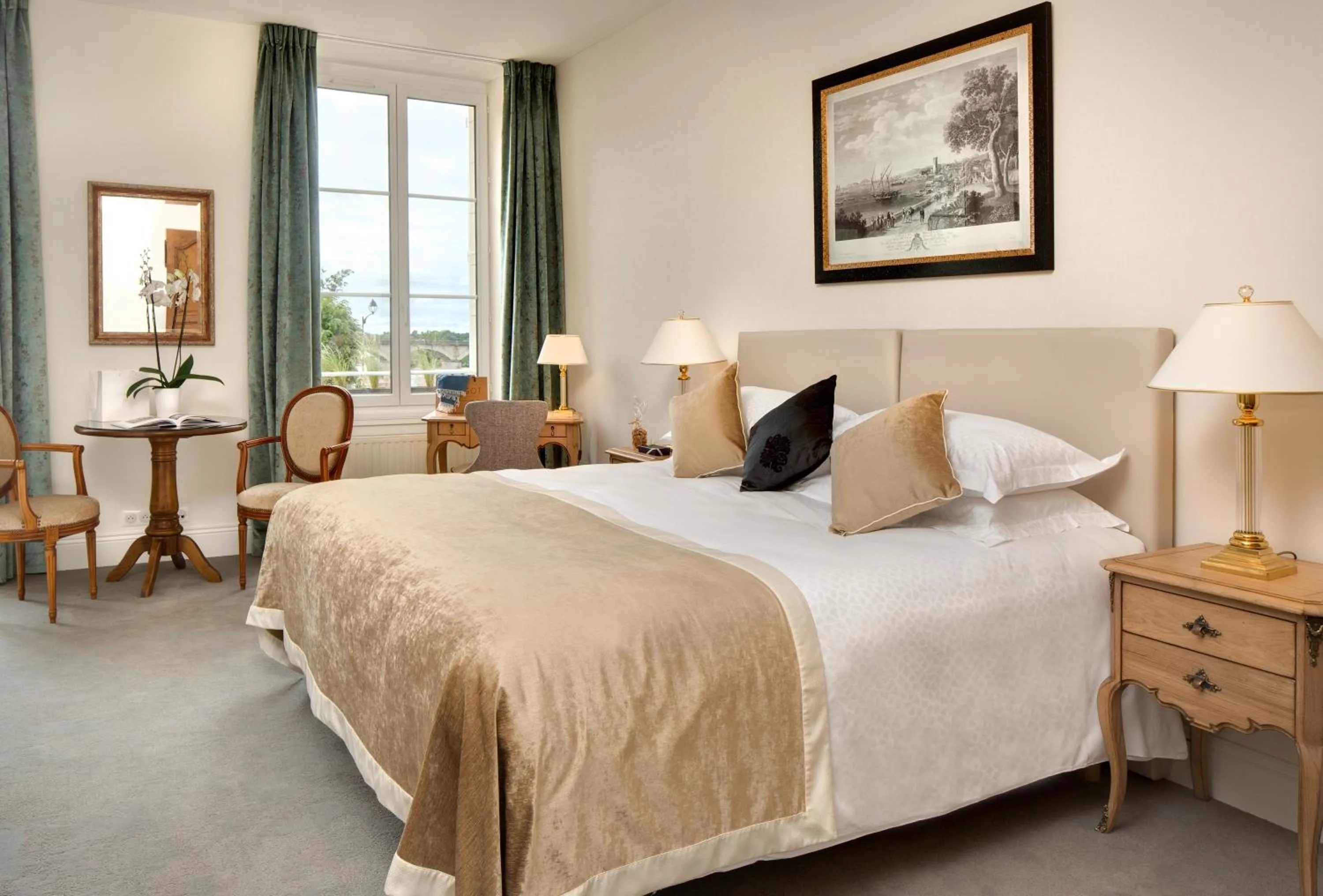 Photo of the whole room in Le Manoir Les Minimes