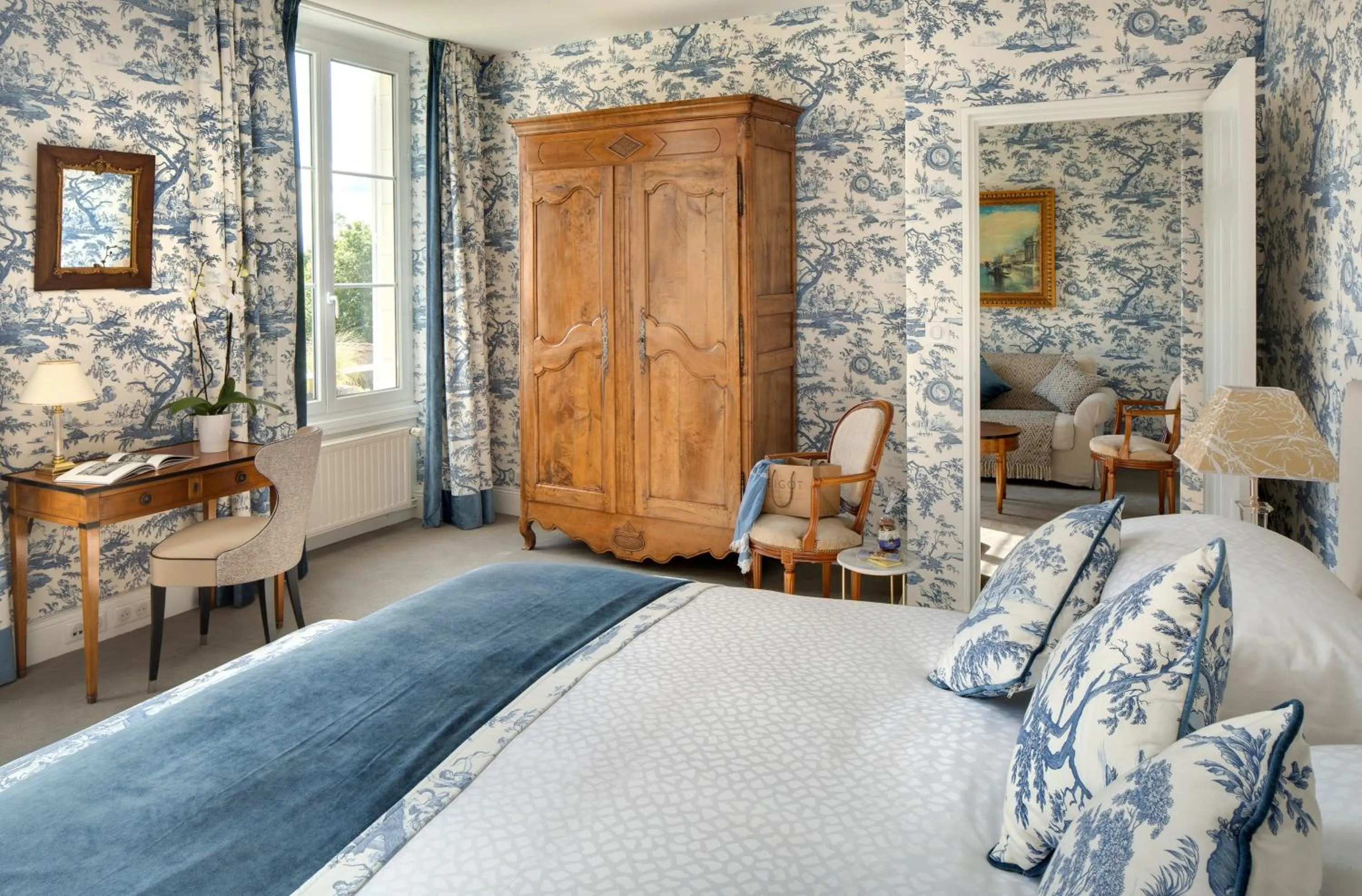 Photo of the whole room in Le Manoir Les Minimes