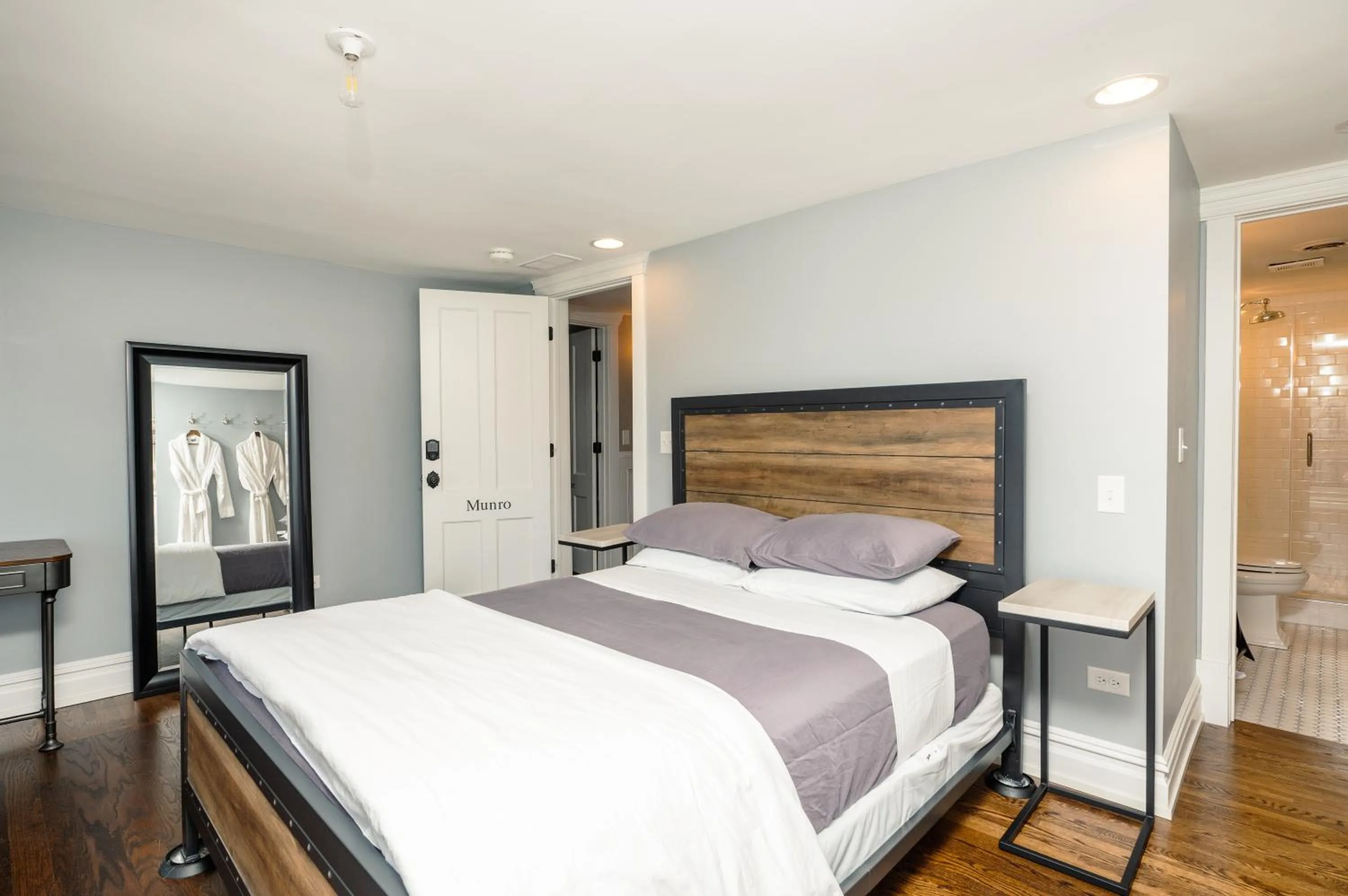 Bed in The Plainfield Inn