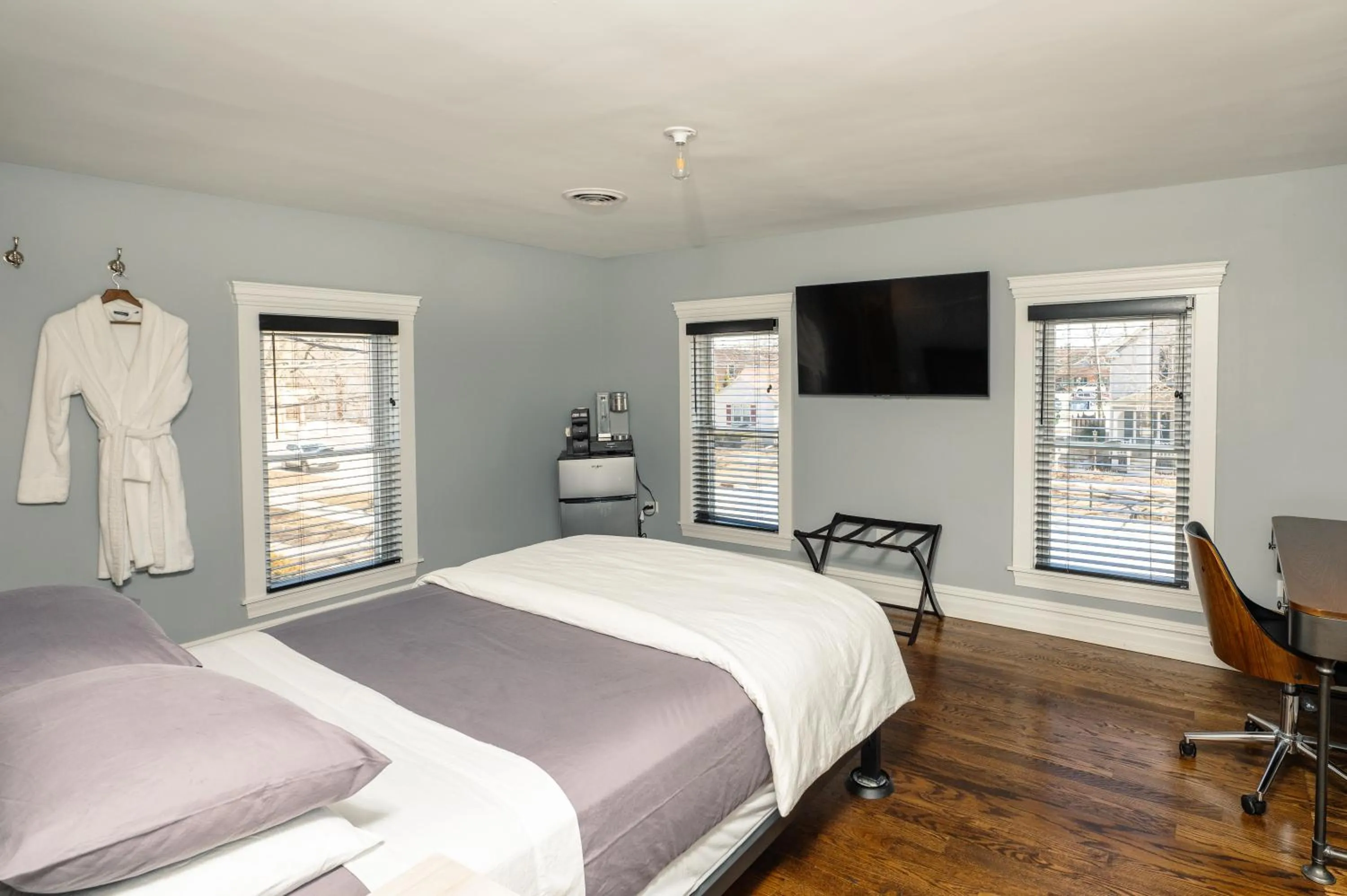 Bed in The Plainfield Inn