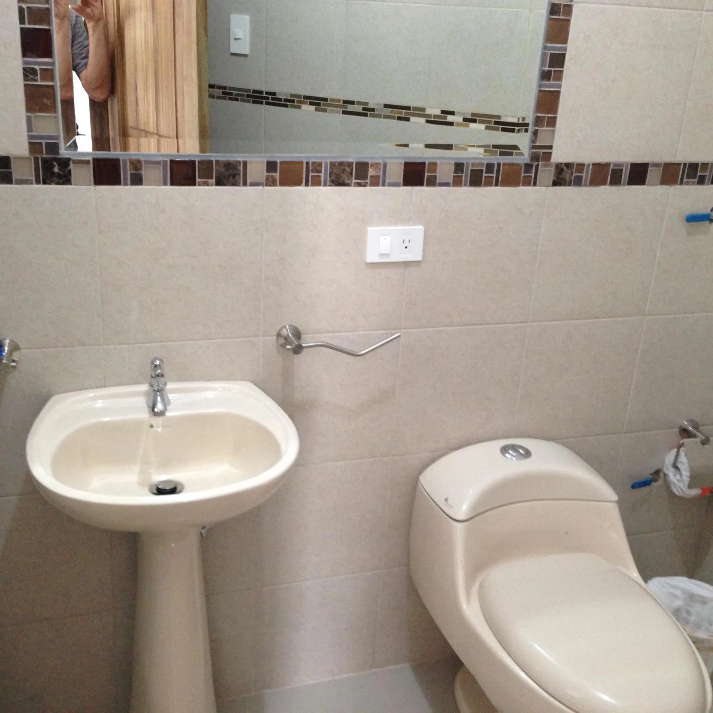 Bathroom in Hotel Almond Beach