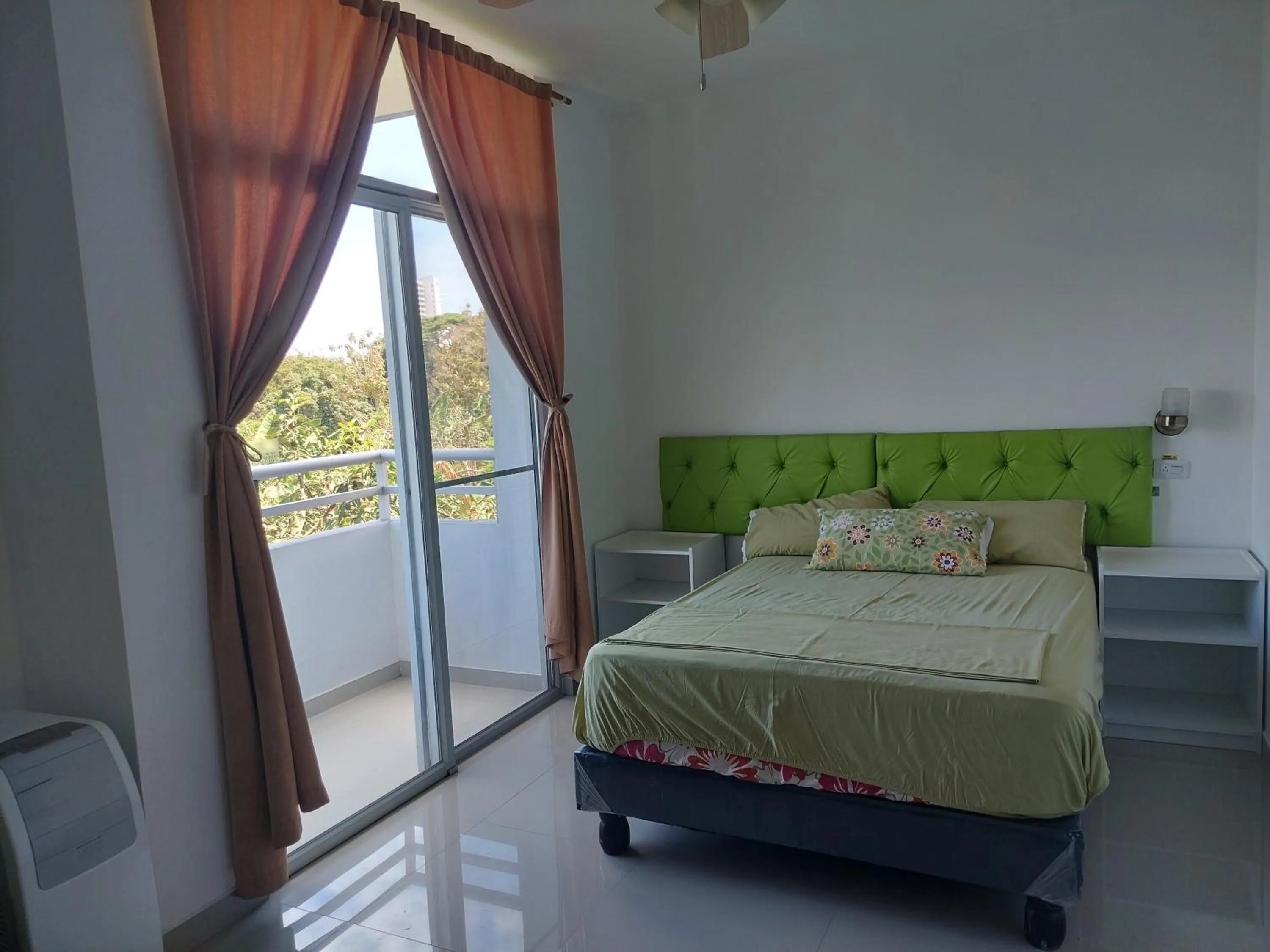 Bedroom, Bed in Hotel Almond Beach