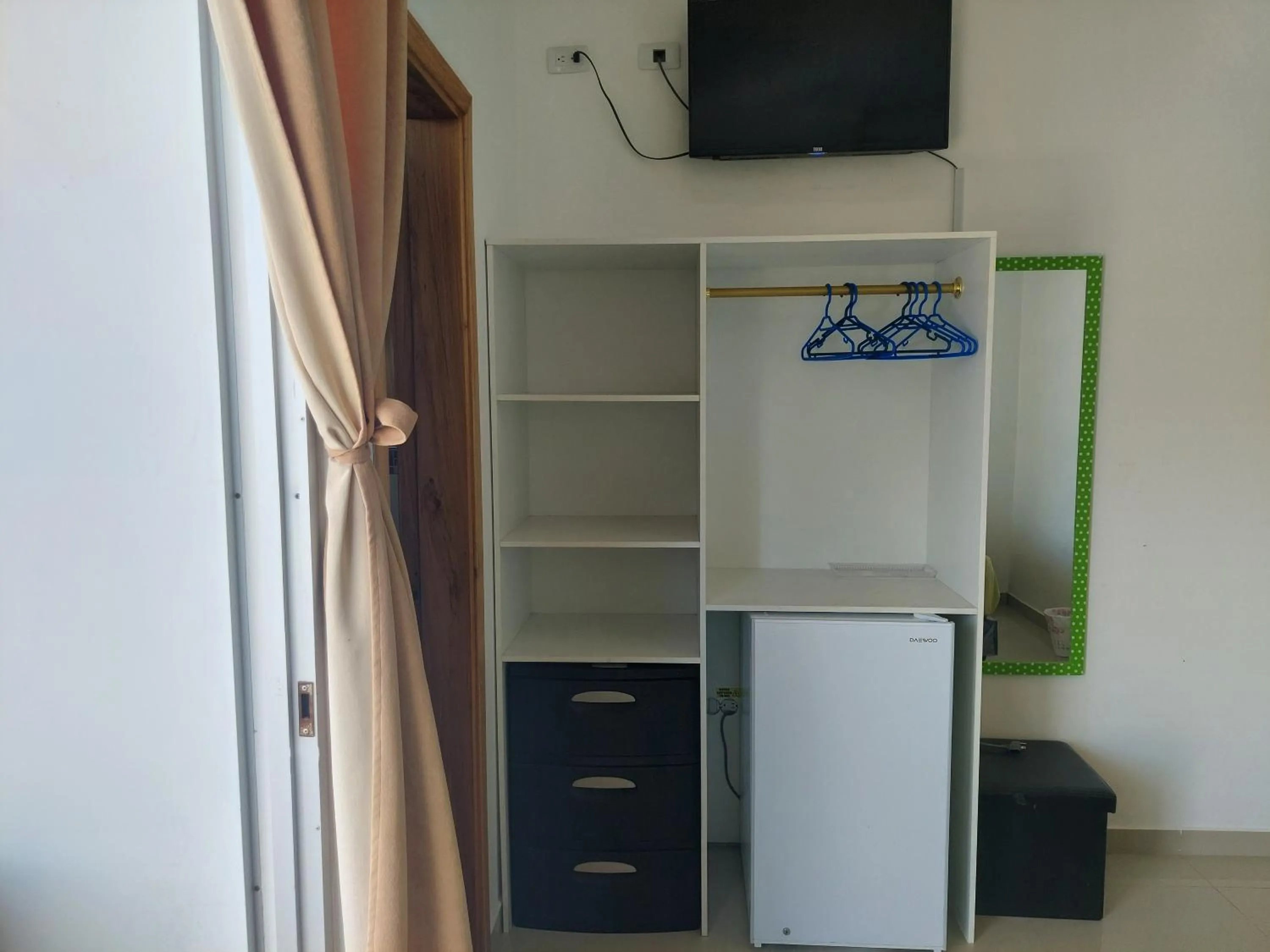 TV and multimedia in Hotel Almond Beach