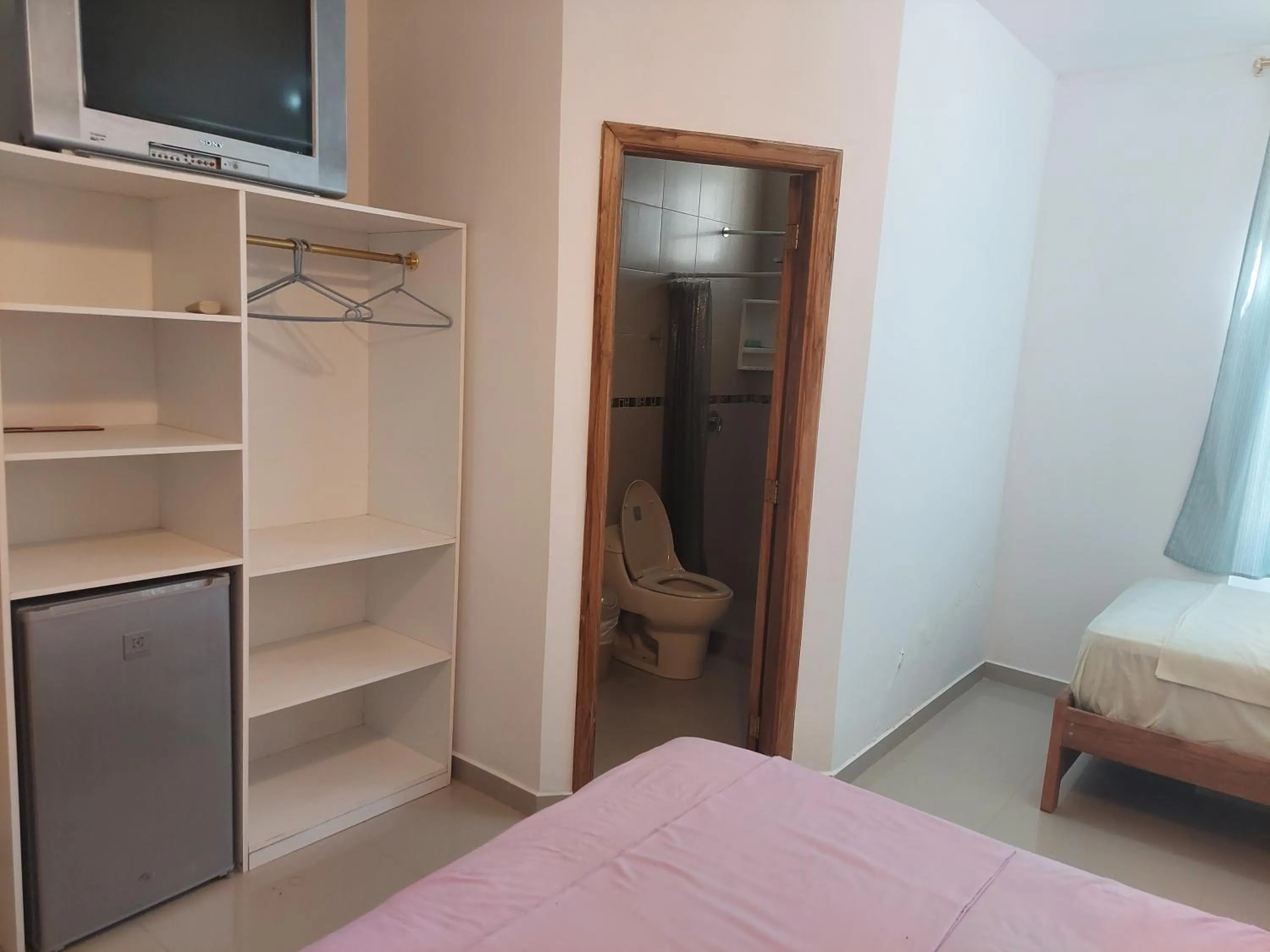 Photo of the whole room, Bed in Hotel Almond Beach