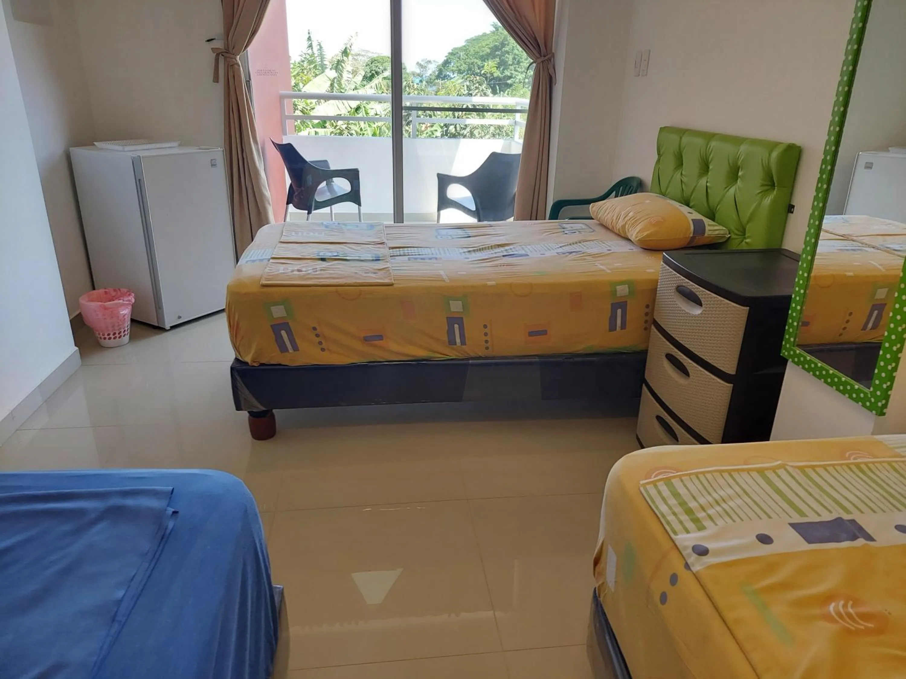 Photo of the whole room, Bed in Hotel Almond Beach