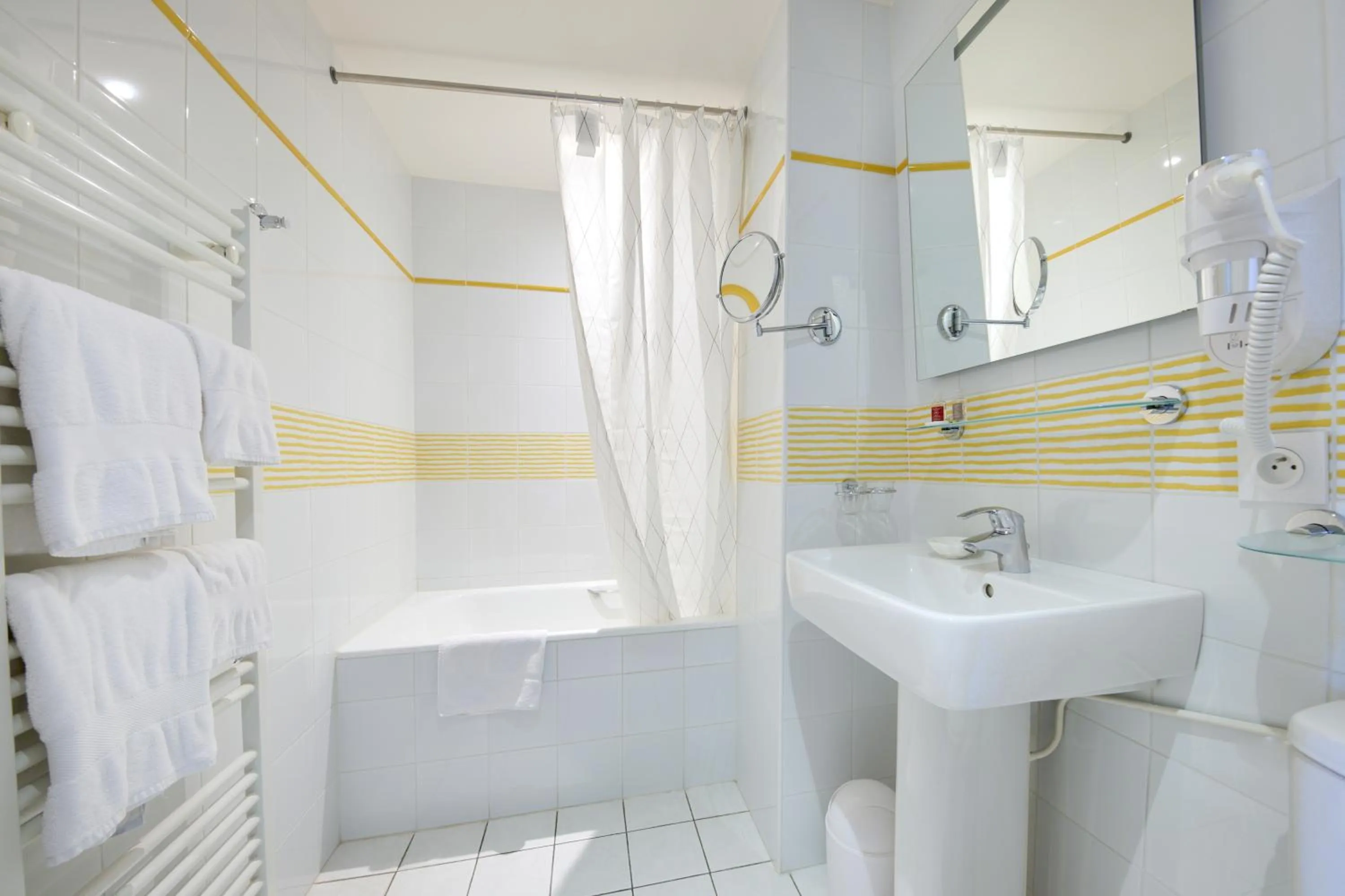 Bathroom in Hôtel Diderot